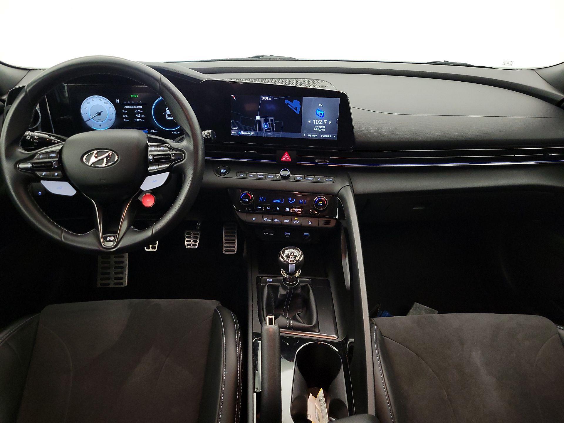 Thumbnail: 2022 Hyundai Elantra - 9