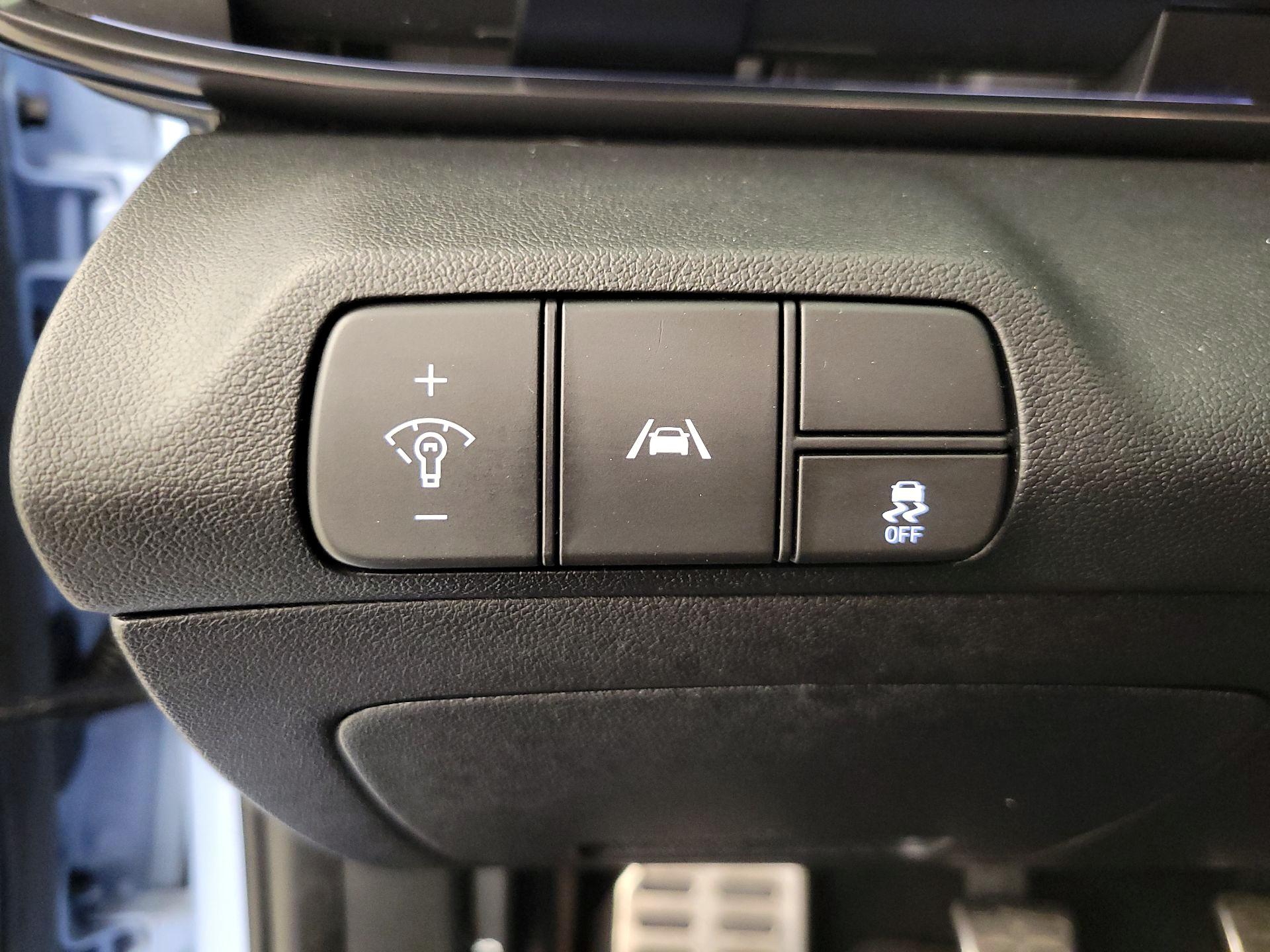 Thumbnail: 2022 Hyundai Elantra - 13