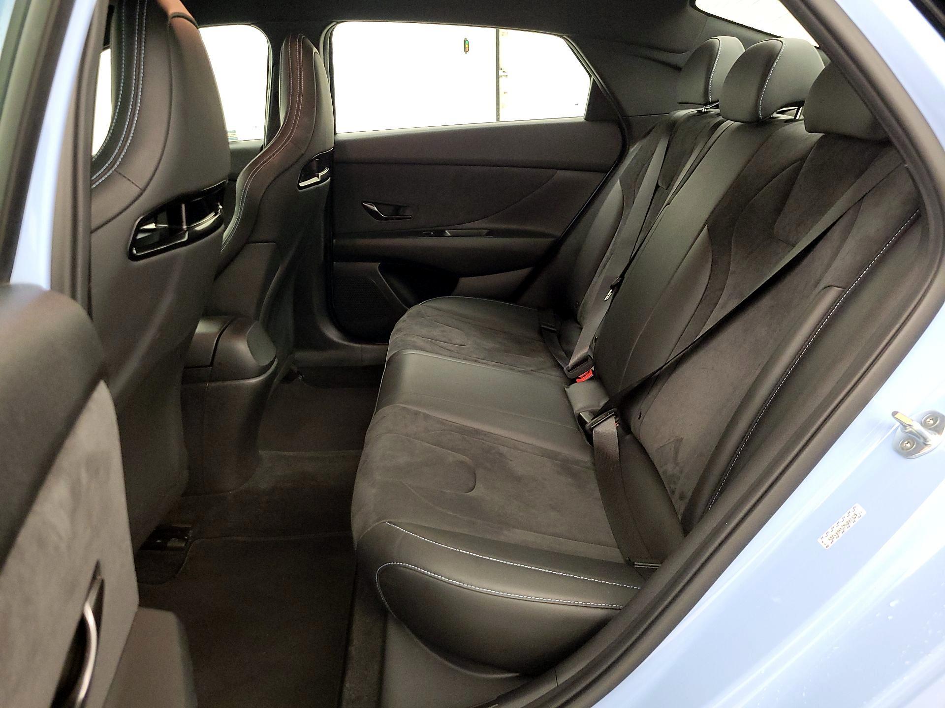 Thumbnail: 2022 Hyundai Elantra - 19