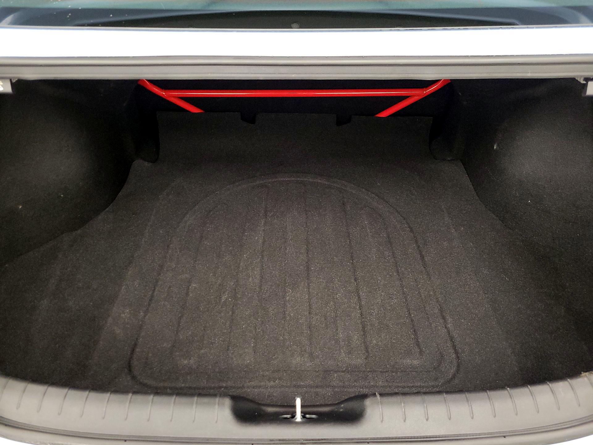 Thumbnail: 2022 Hyundai Elantra - 20