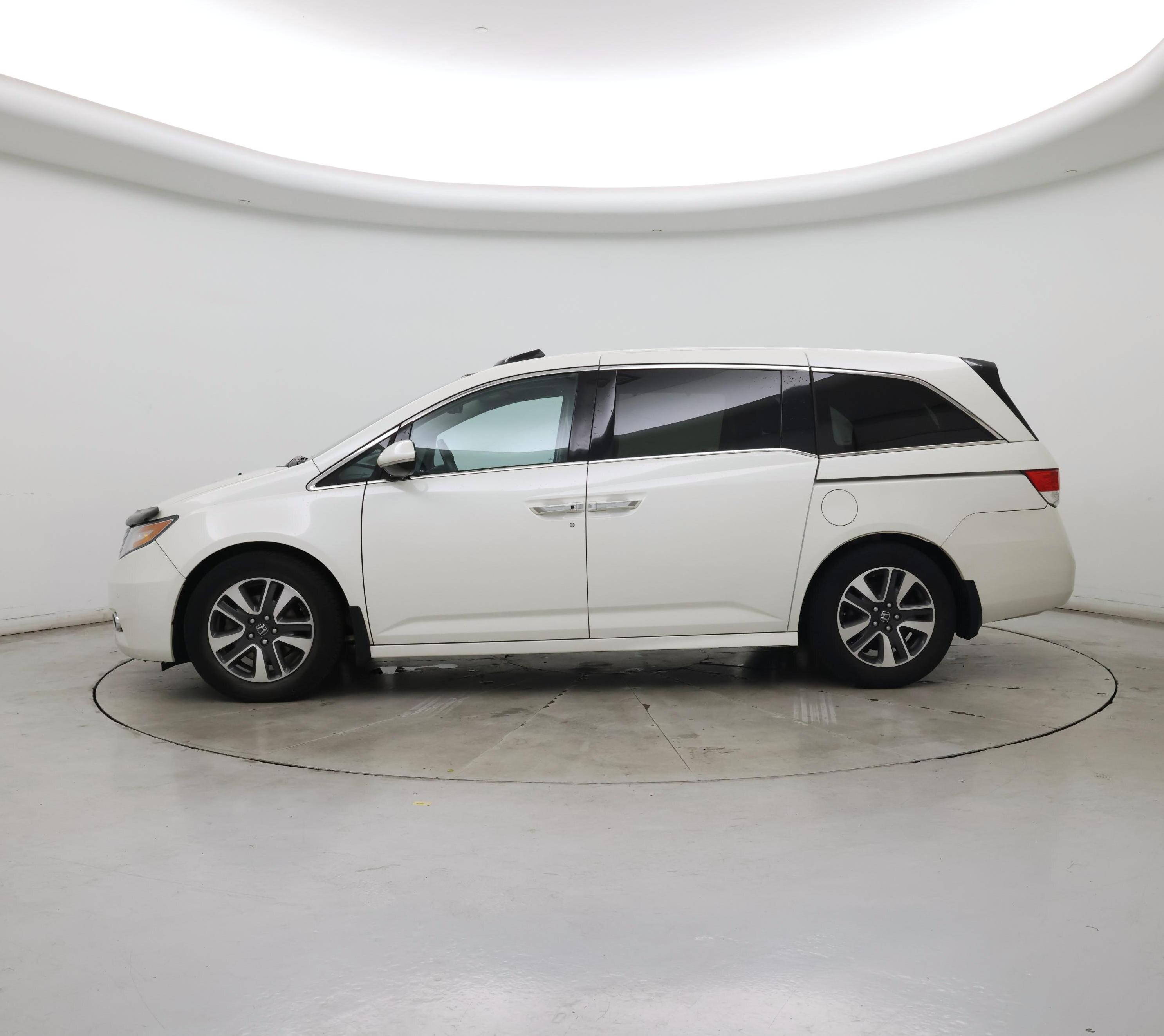 Thumbnail: 2016 Honda Odyssey - 3