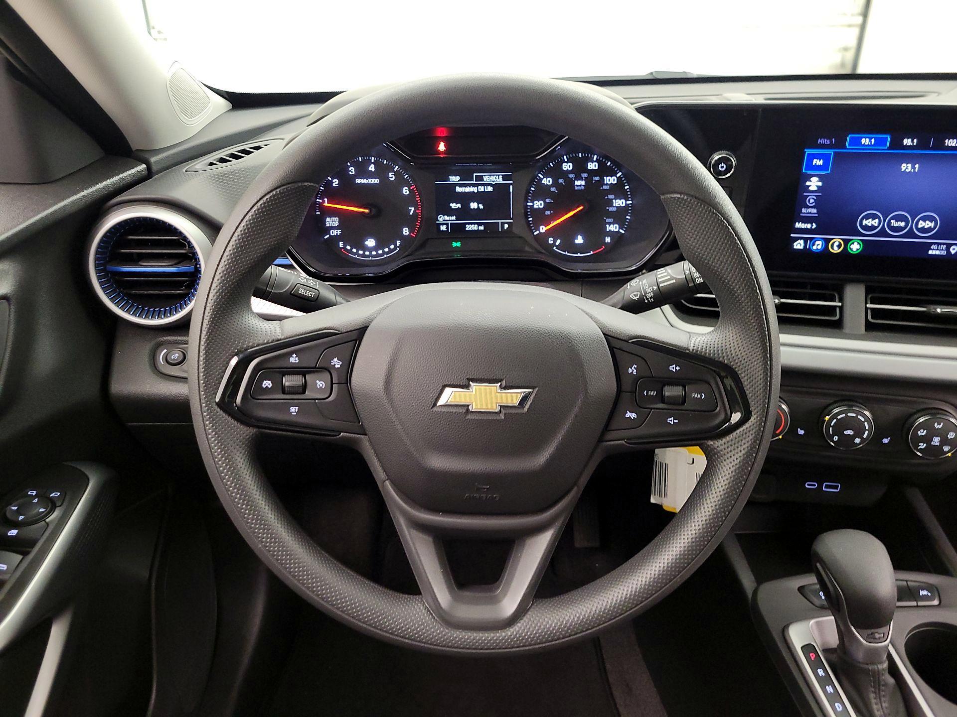 Thumbnail: 2024 Chevrolet Trax - 10