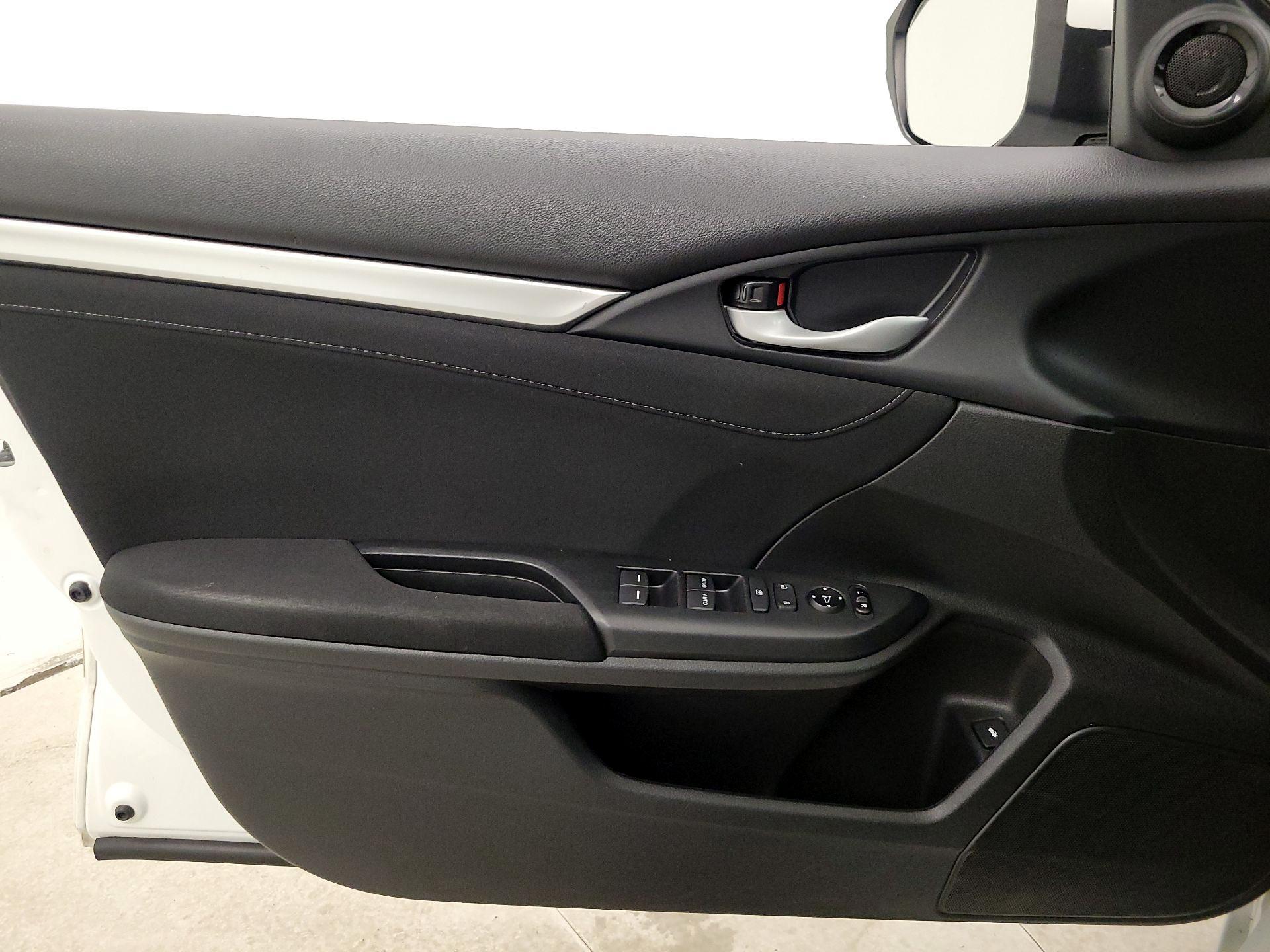 Thumbnail: 2018 Honda Civic - 12