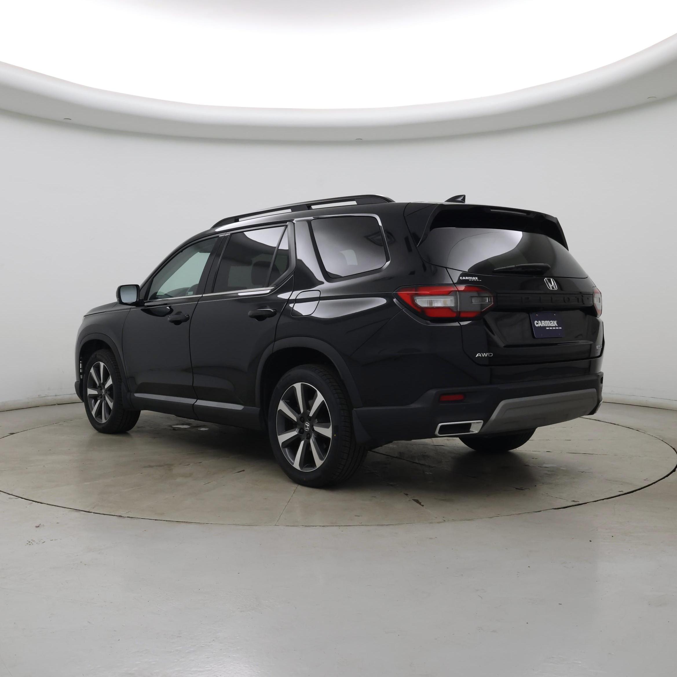 Thumbnail: 2023 Honda Pilot - 2