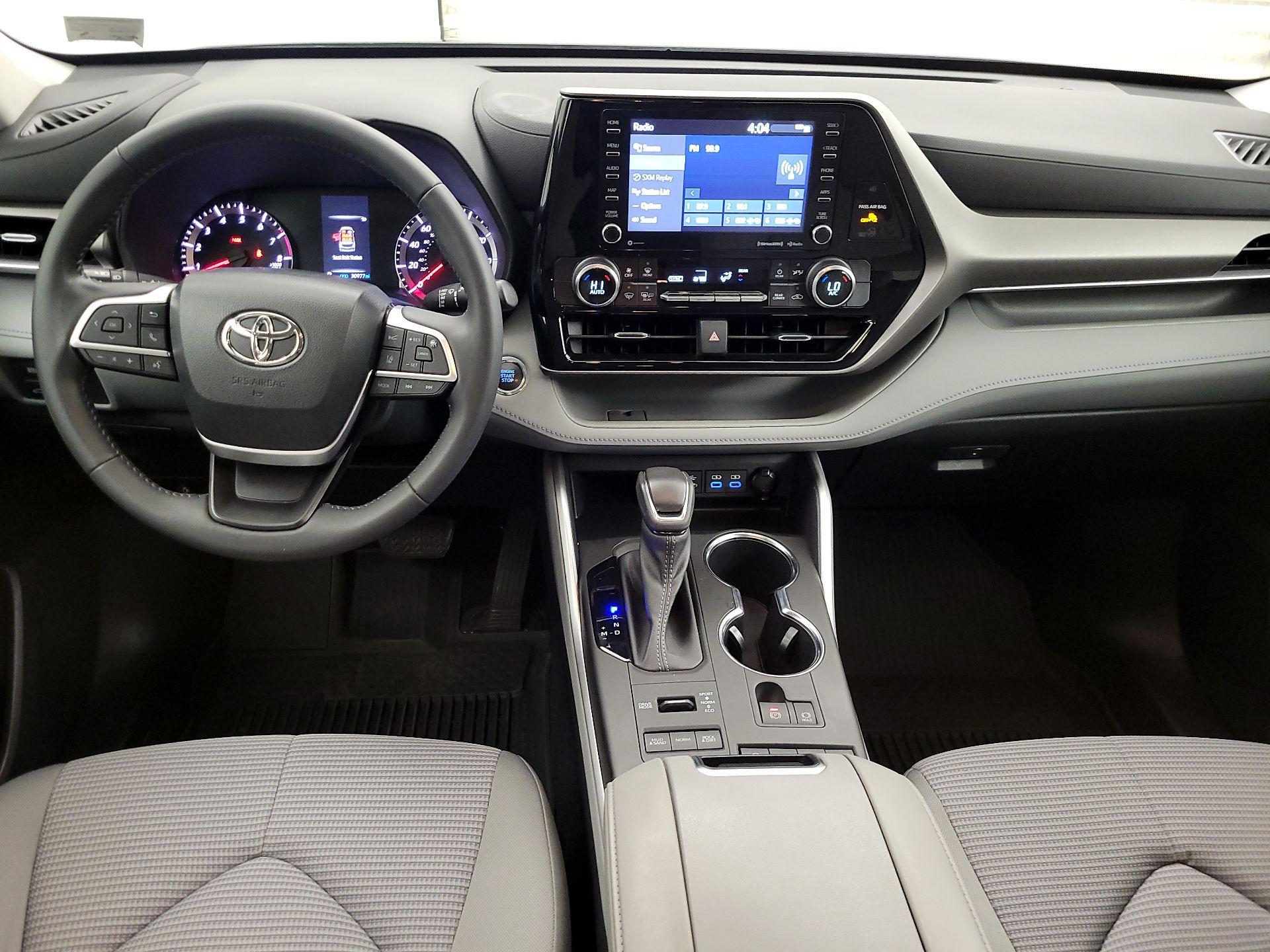 Thumbnail: 2022 Toyota Highlander - 9