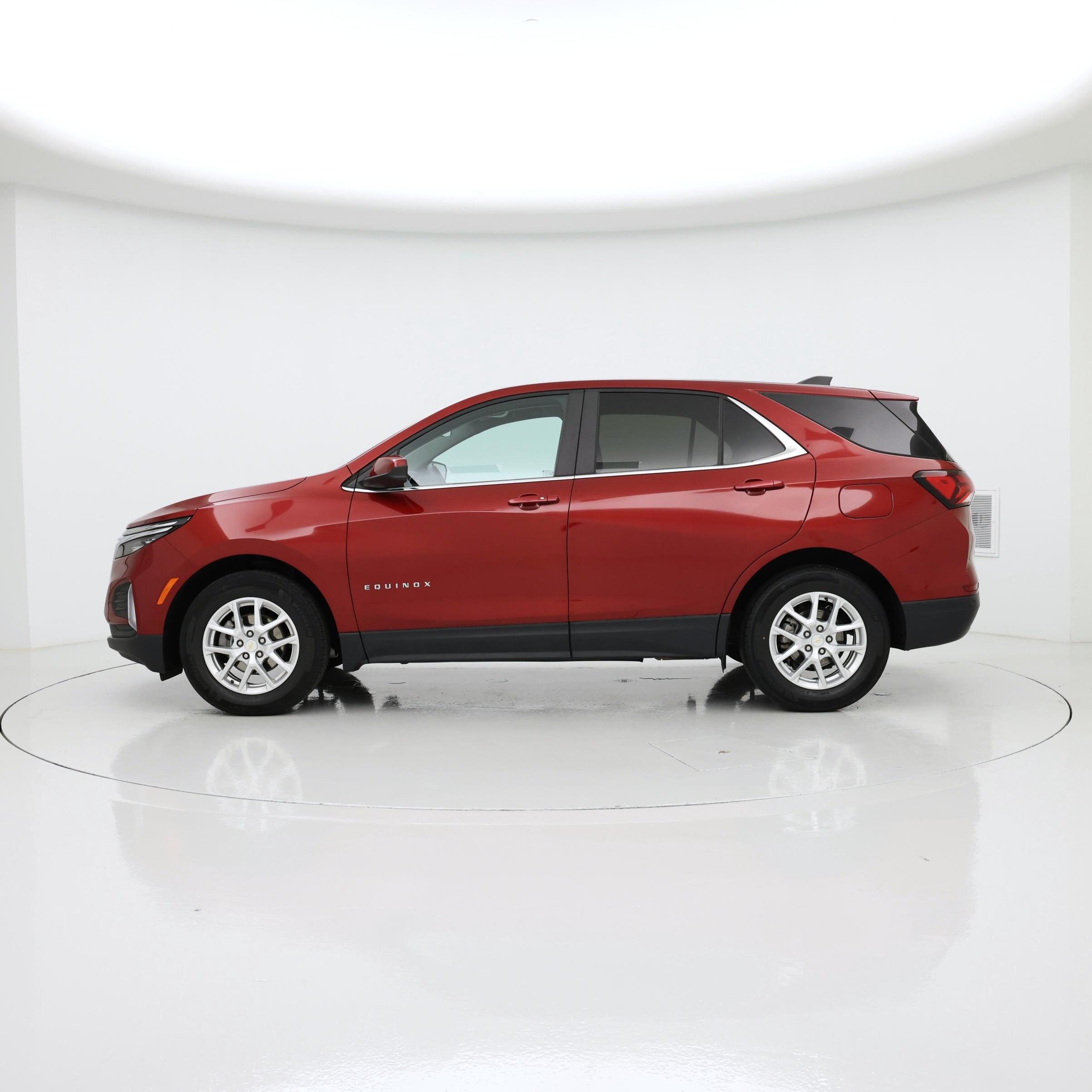 Thumbnail: 2023 Chevrolet Equinox - 3