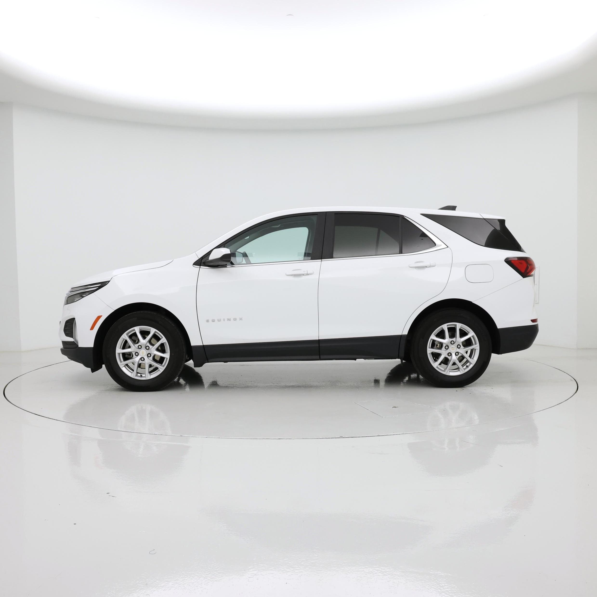 Thumbnail: 2023 Chevrolet Equinox - 3