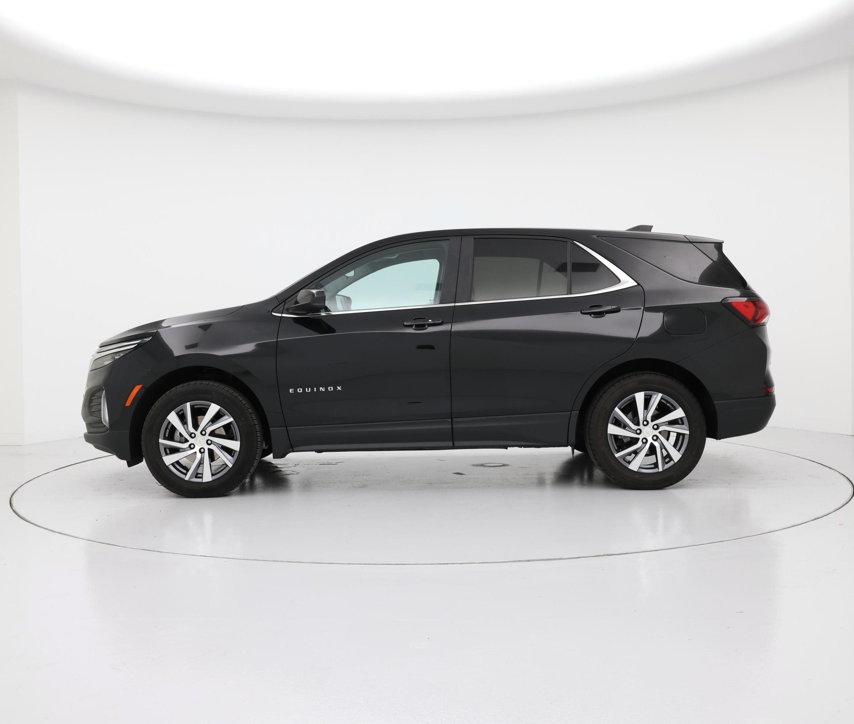 Thumbnail: 2023 Chevrolet Equinox - 3
