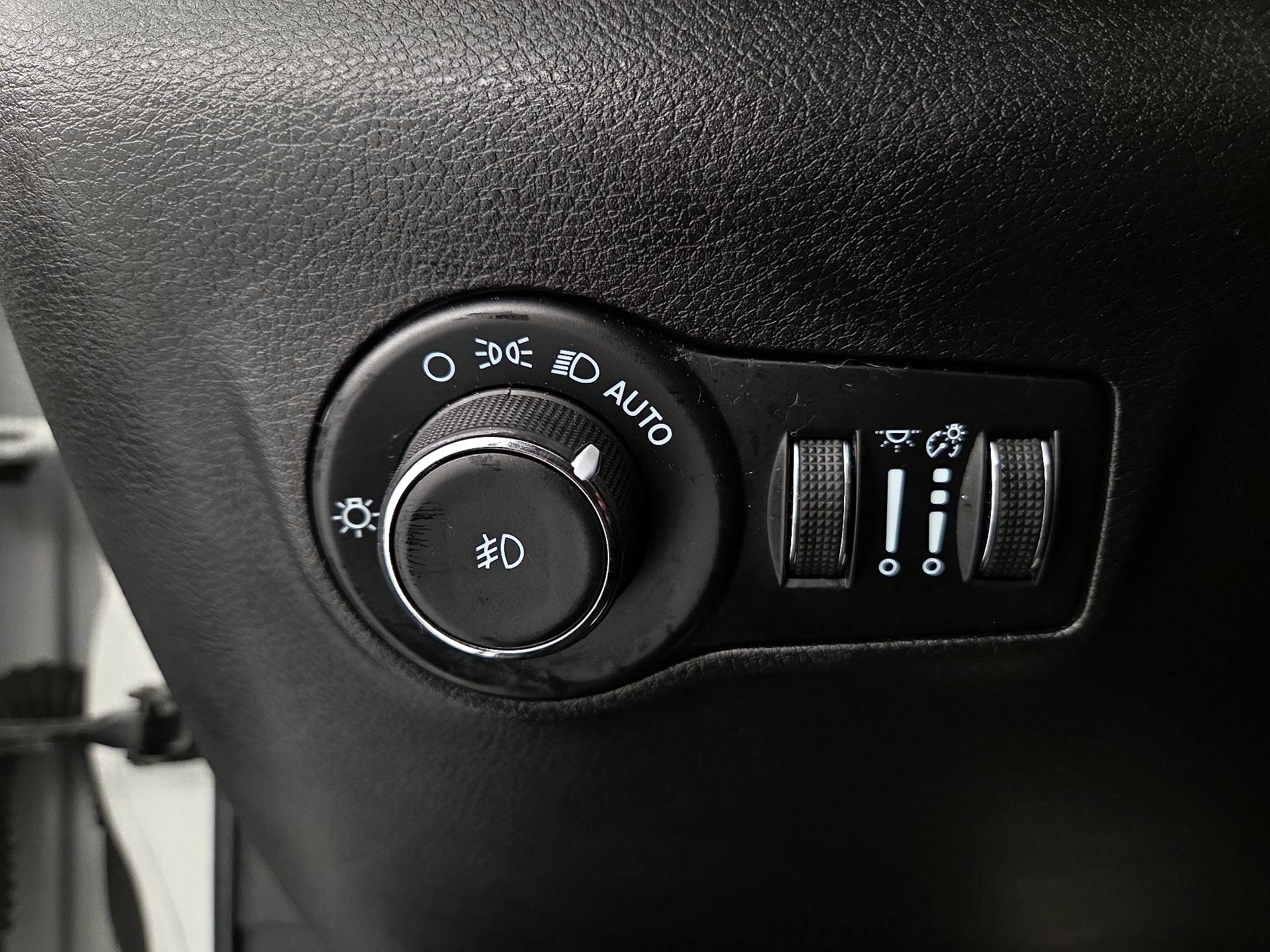 Thumbnail: 2022 Jeep Compass - 13