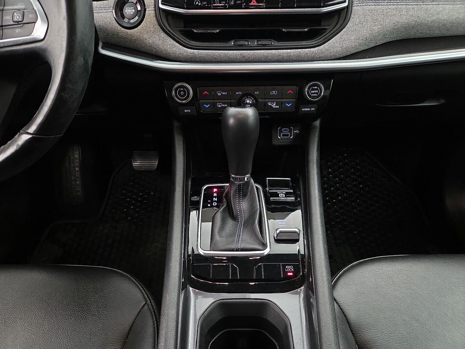 Thumbnail: 2022 Jeep Compass - 17