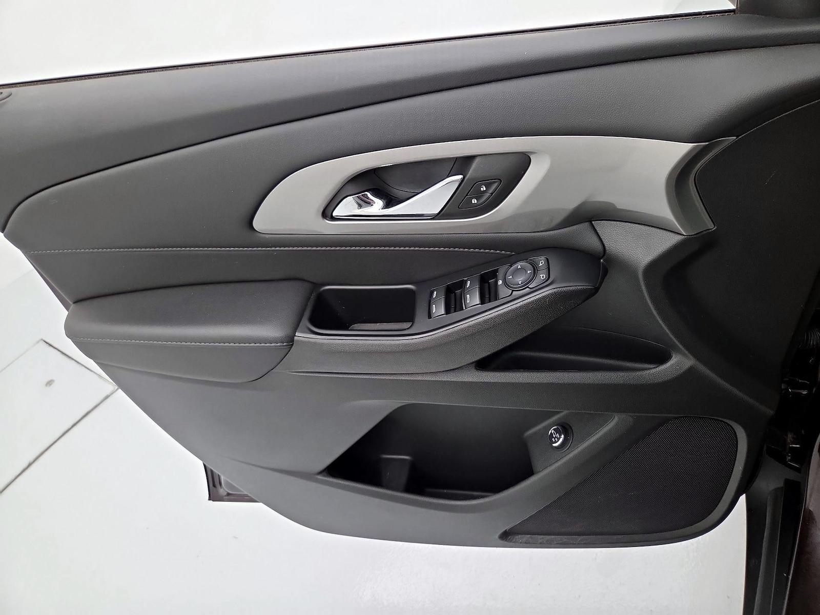 2023 Chevrolet Traverse 1LT - Photo 13