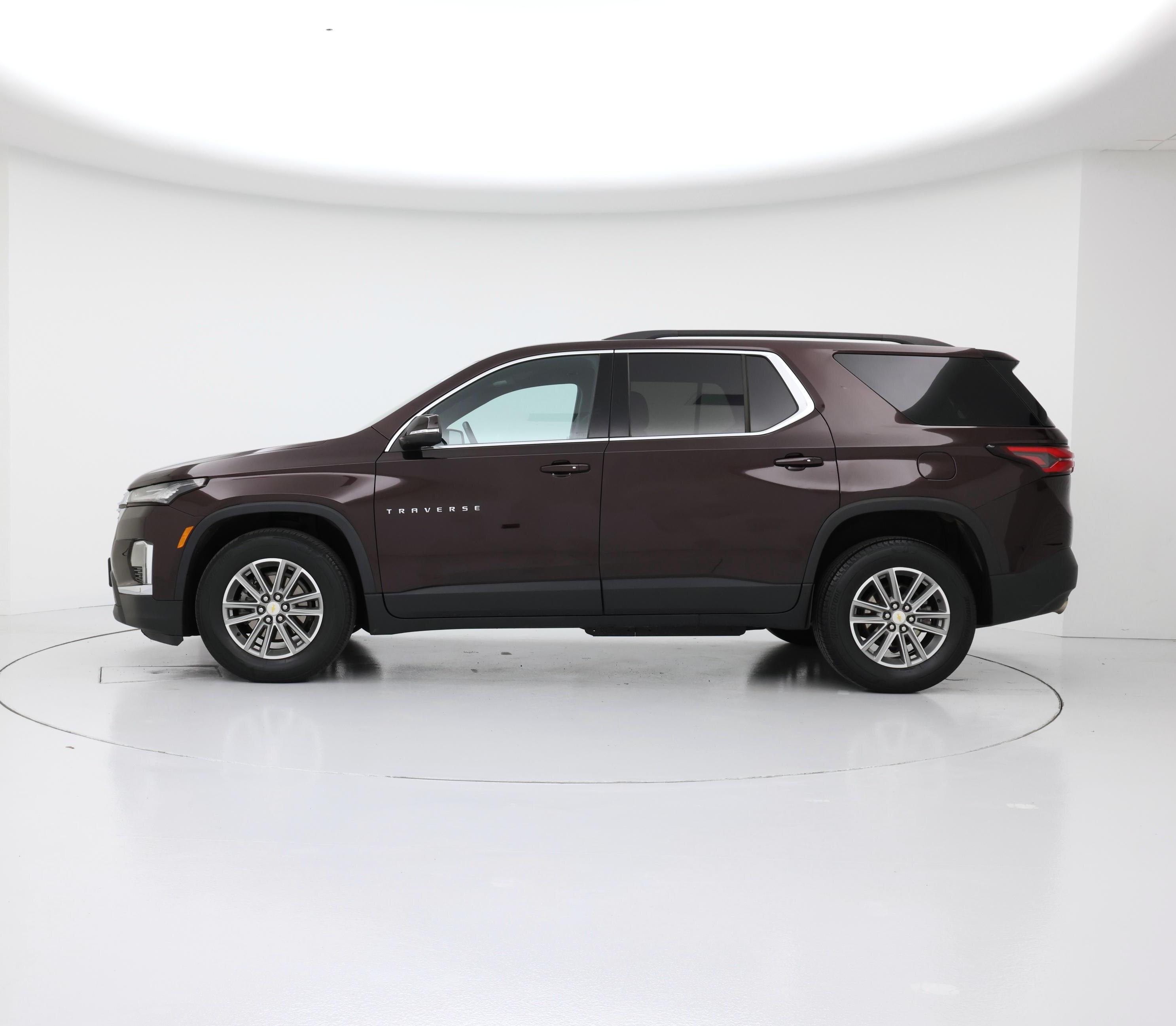 Thumbnail: 2023 Chevrolet Traverse - 3