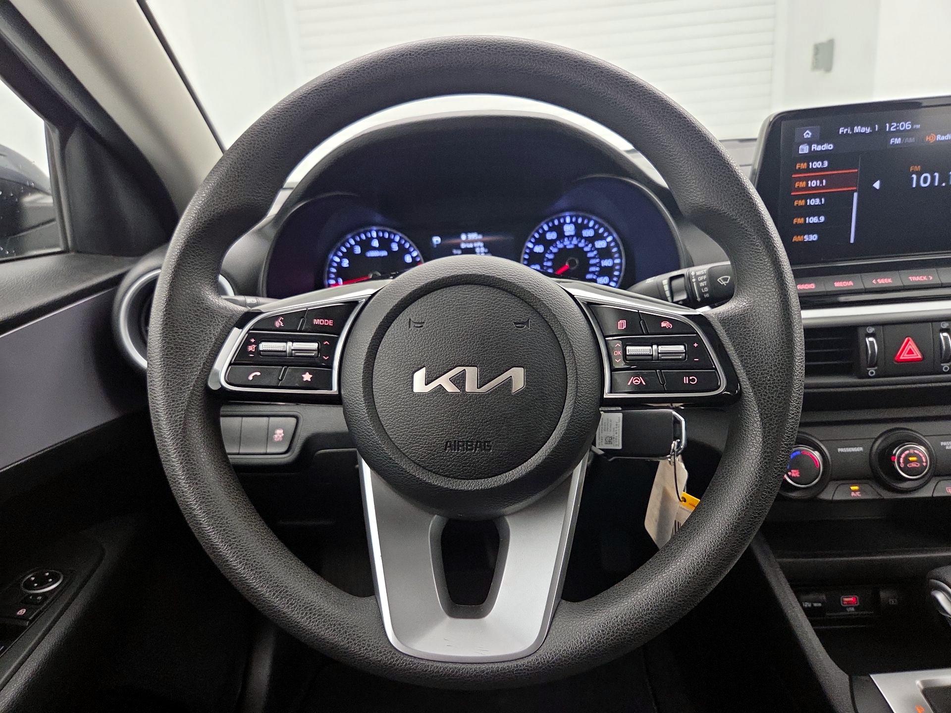 Thumbnail: 2024 Kia Forte - 10