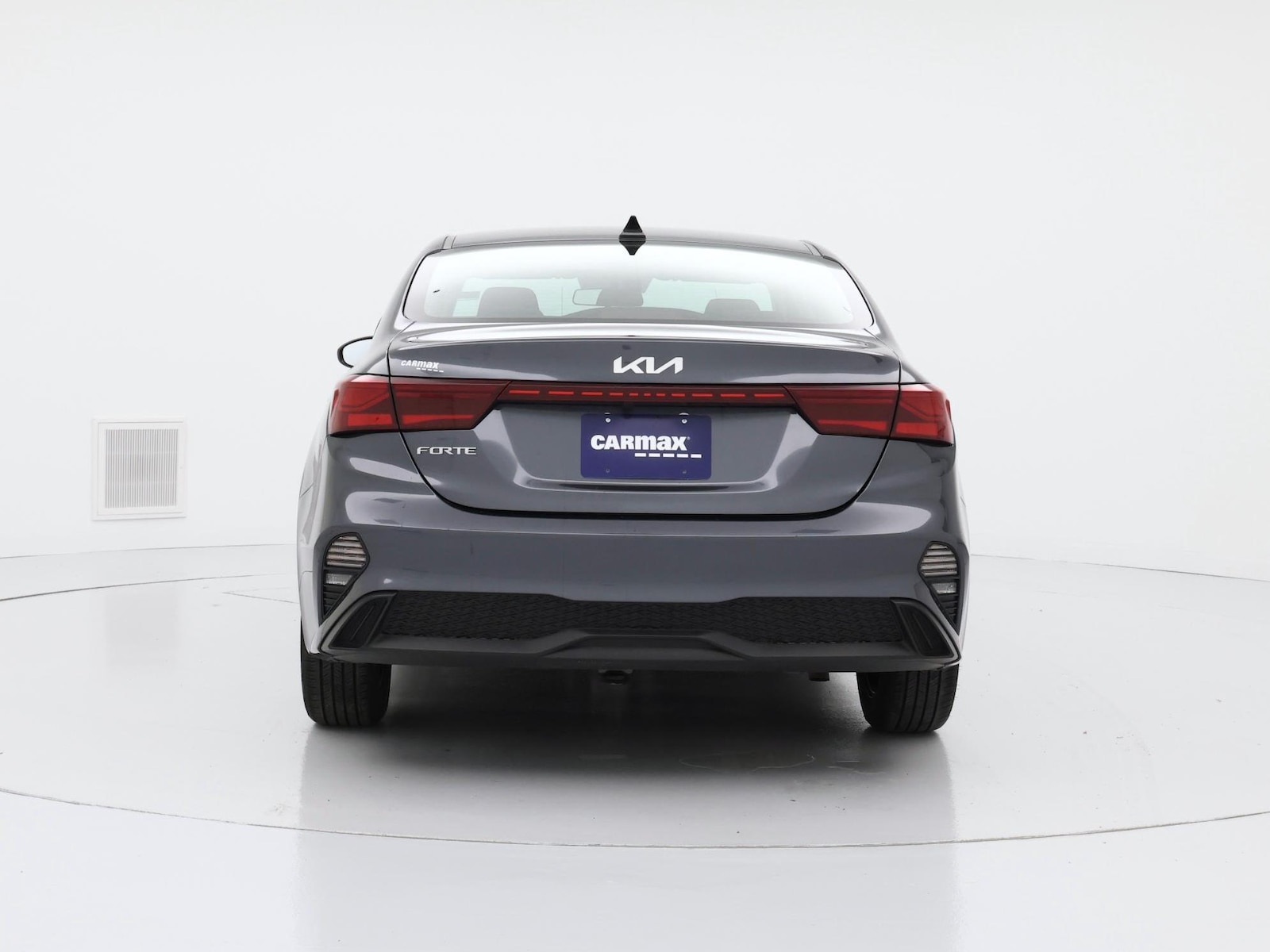 2024 Kia Forte LXS - Photo 7
