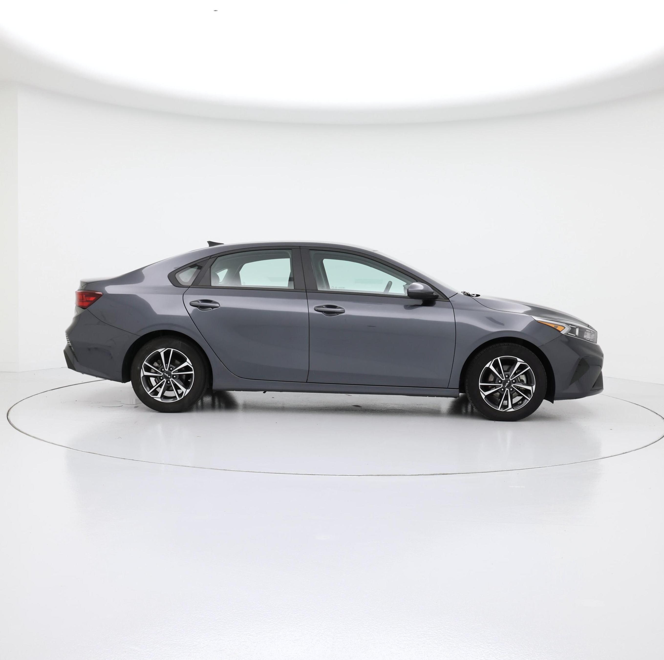Thumbnail: 2024 Kia Forte - 7