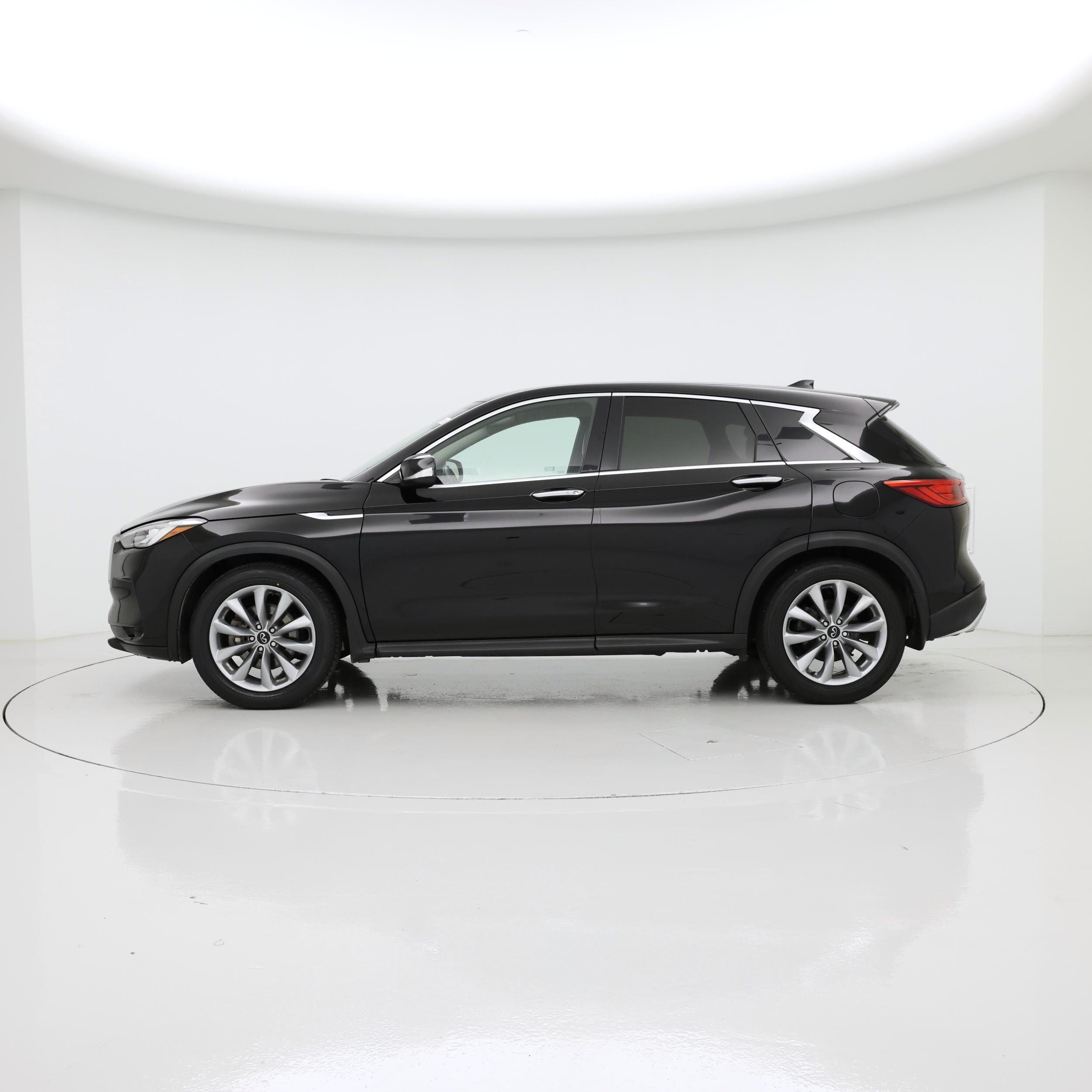 Thumbnail: 2021 INFINITI QX50 - 3