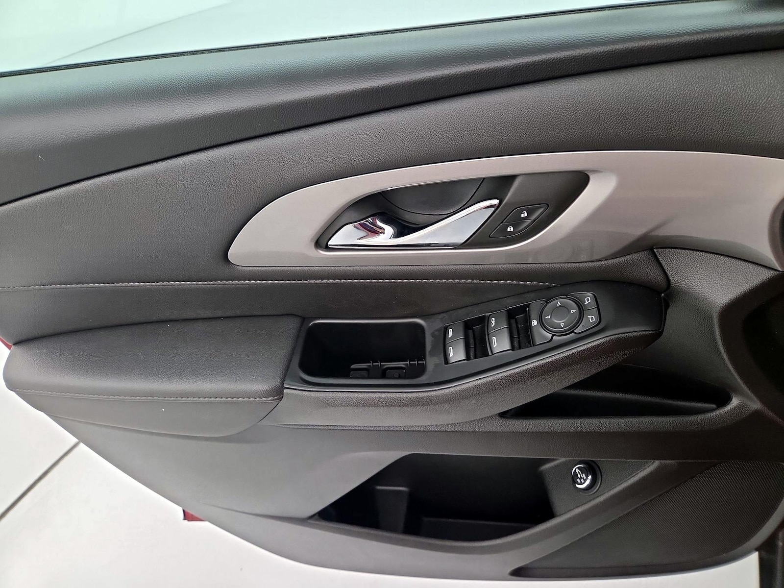 2023 Chevrolet Traverse 1LT - Photo 13