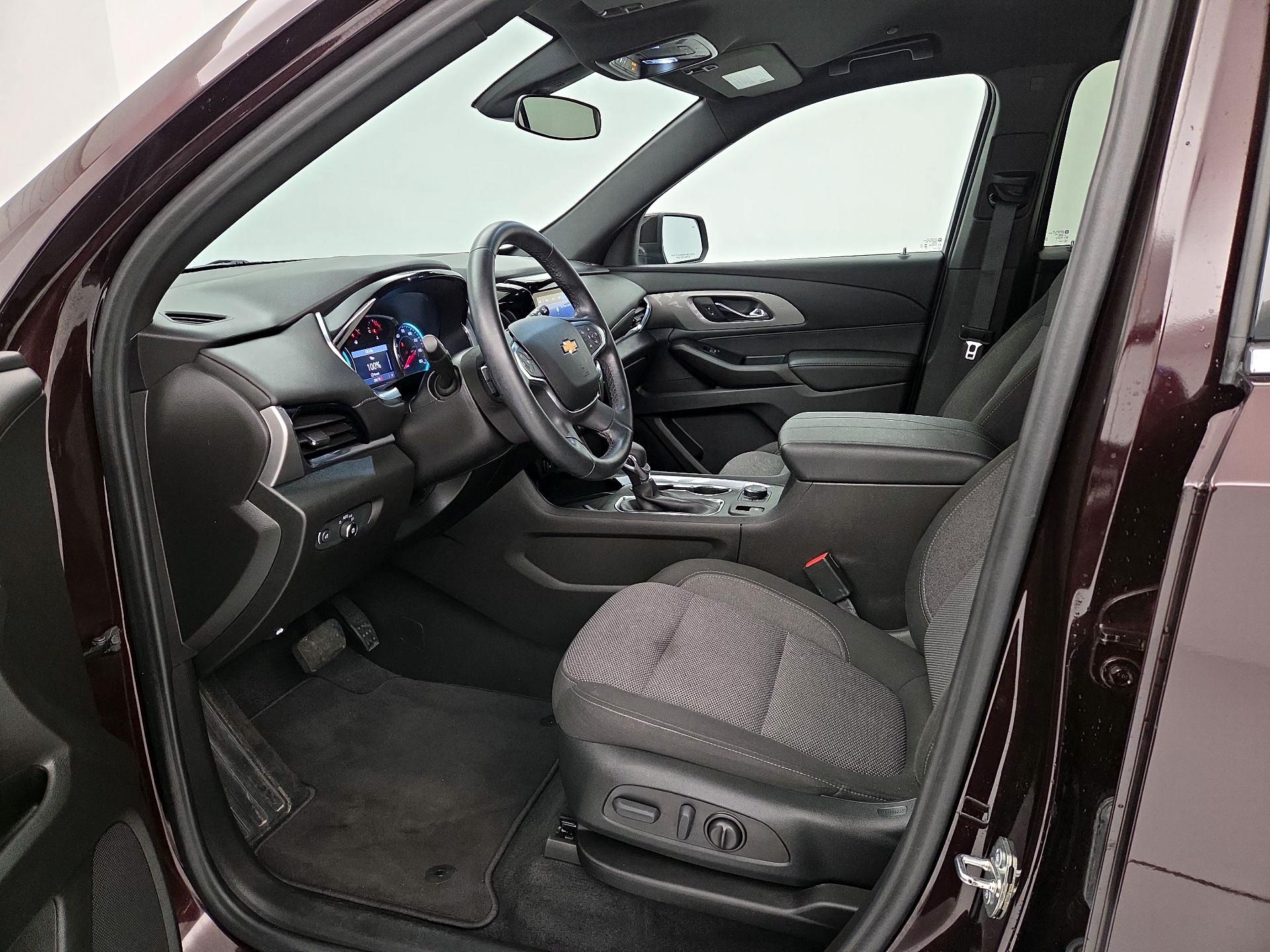 Thumbnail: 2023 Chevrolet Traverse - 11