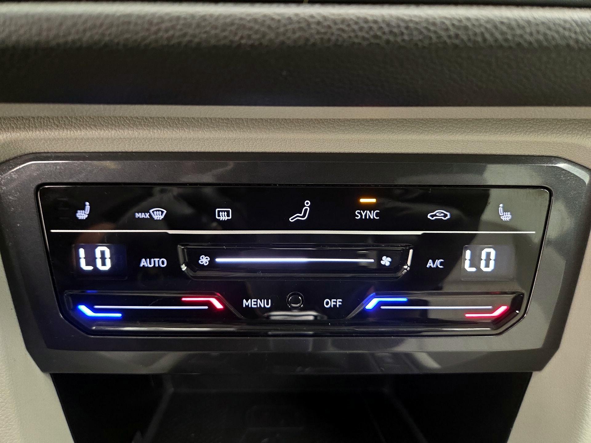 Thumbnail: 2022 Volkswagen Tiguan - 16