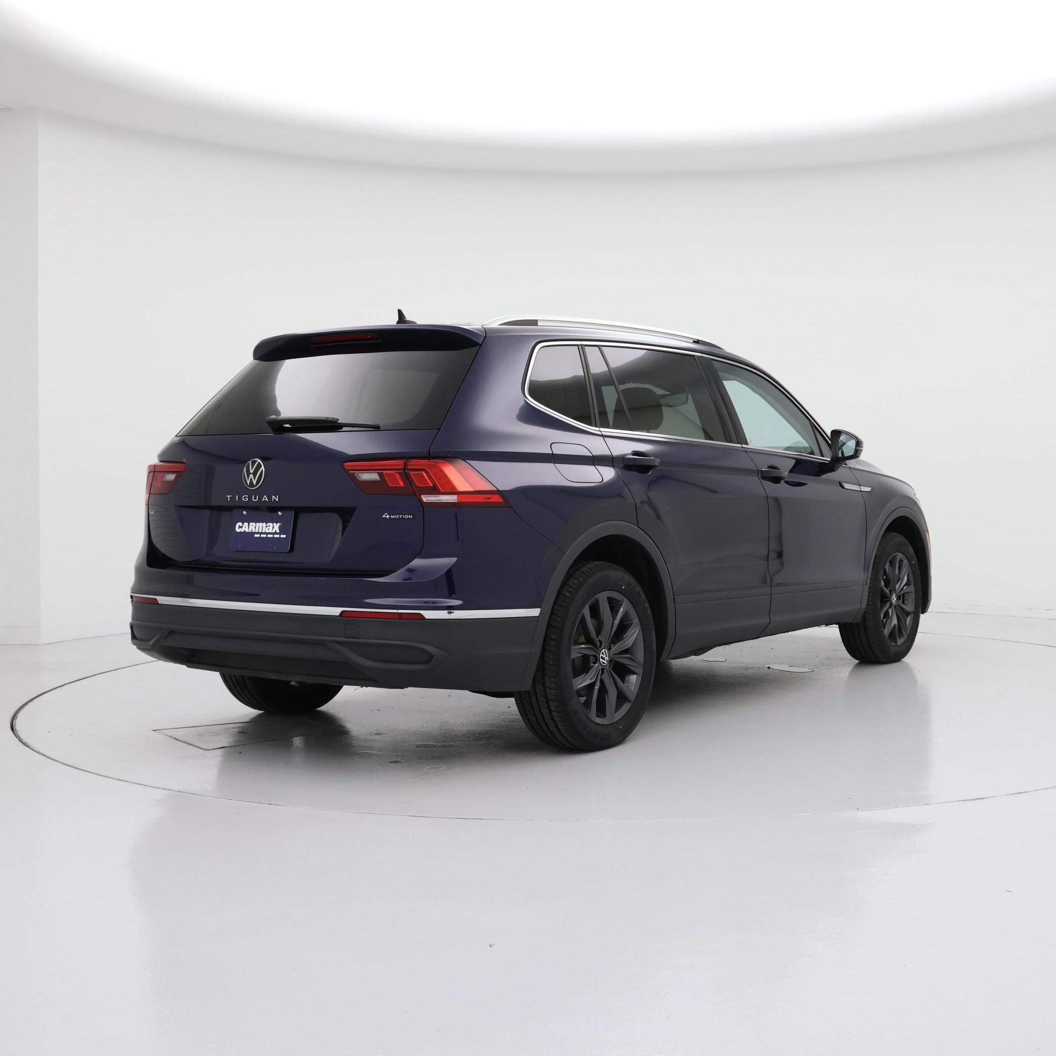 Thumbnail: 2022 Volkswagen Tiguan - 8