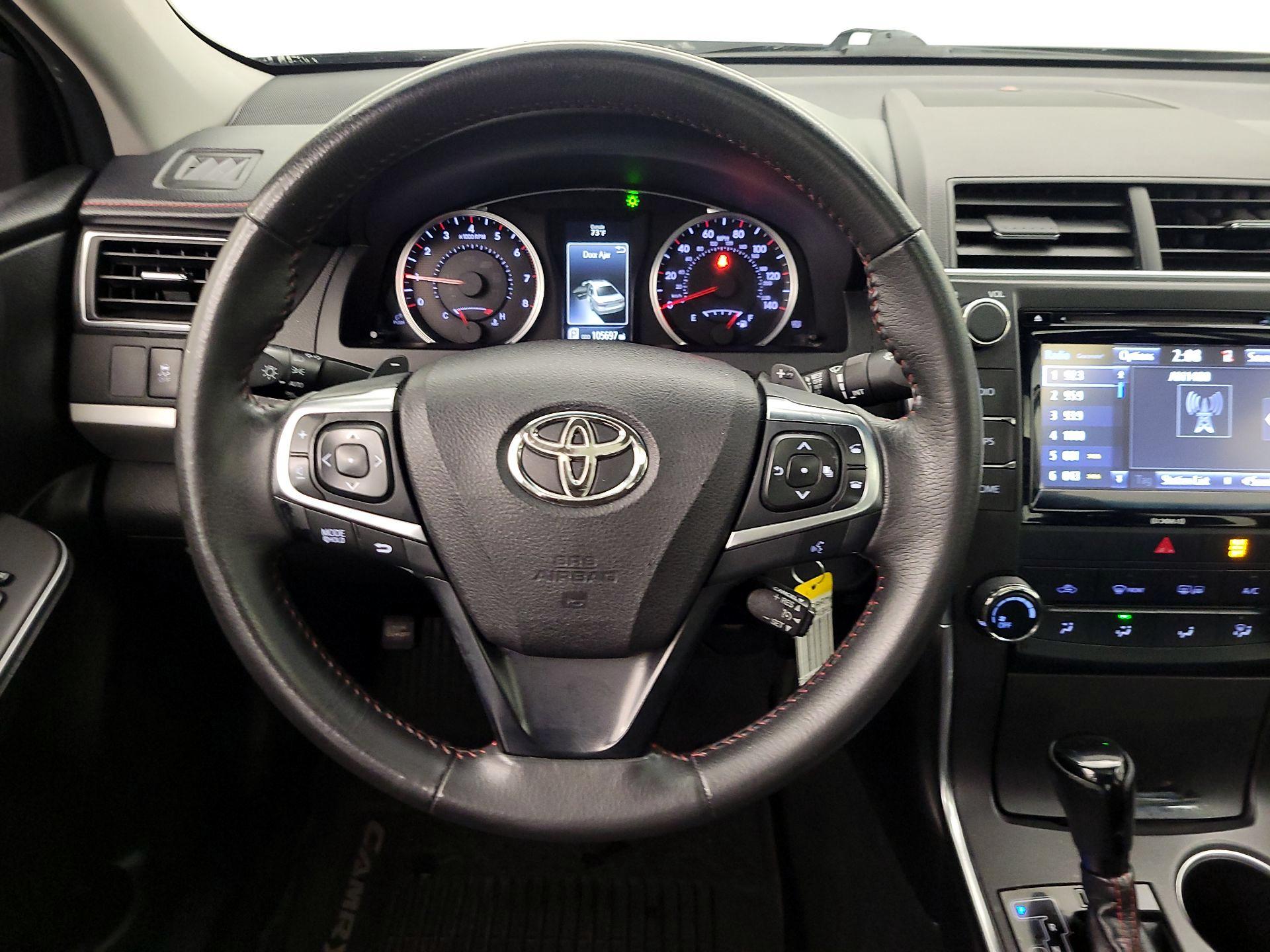 Thumbnail: 2017 Toyota Camry - 10