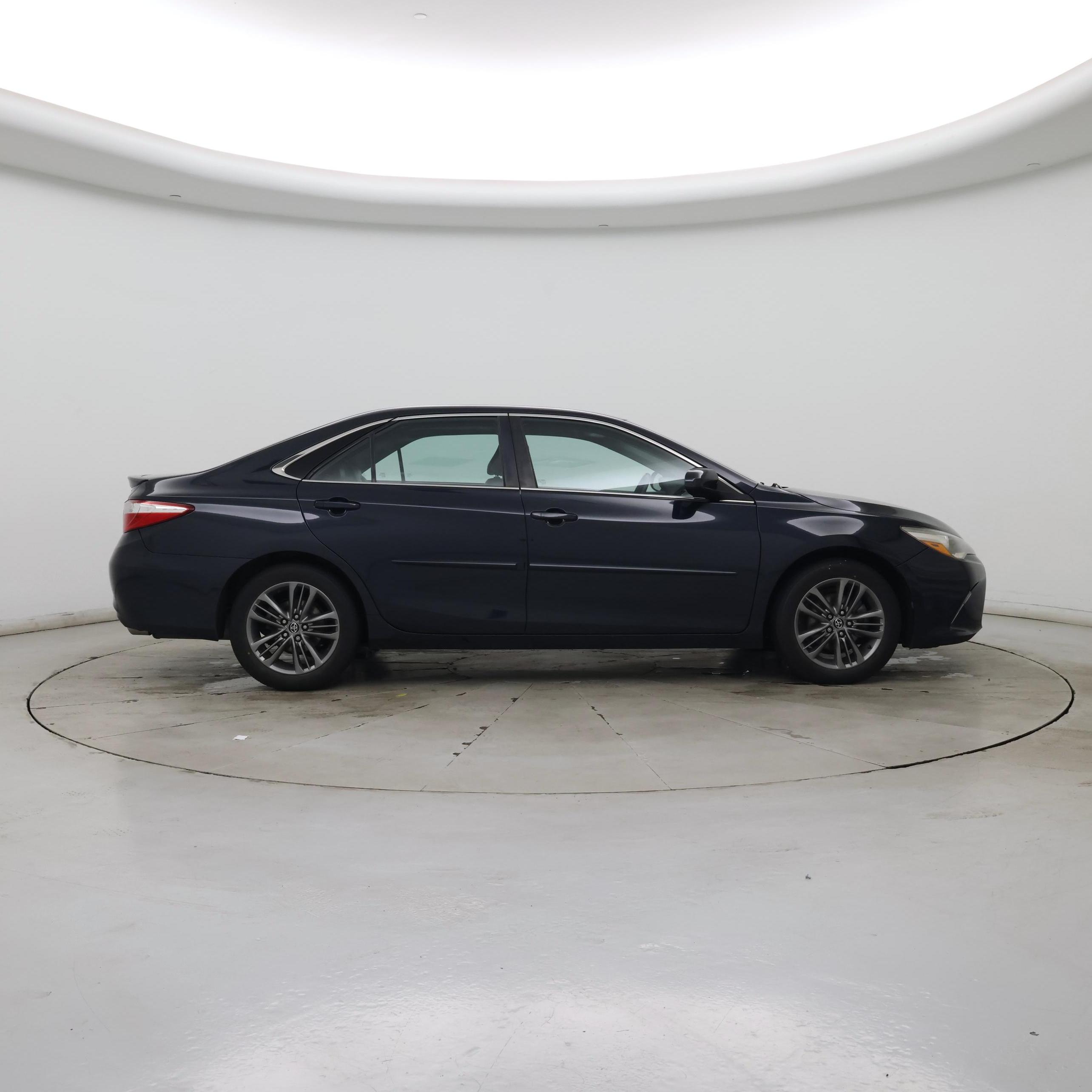 Thumbnail: 2017 Toyota Camry - 7