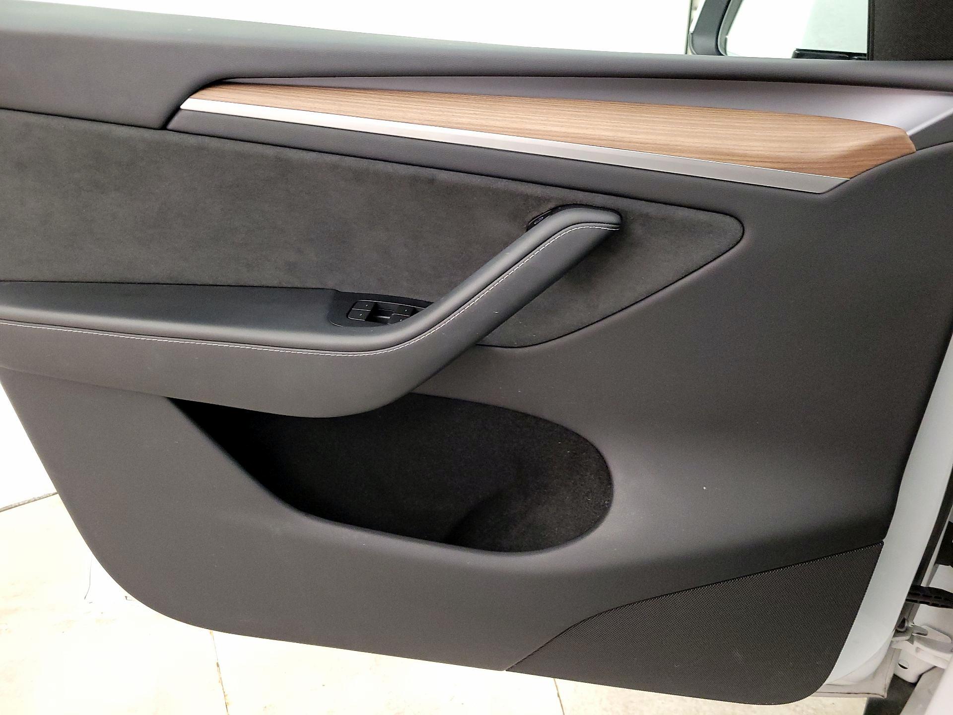 Thumbnail: 2024 Tesla Model Y - 12