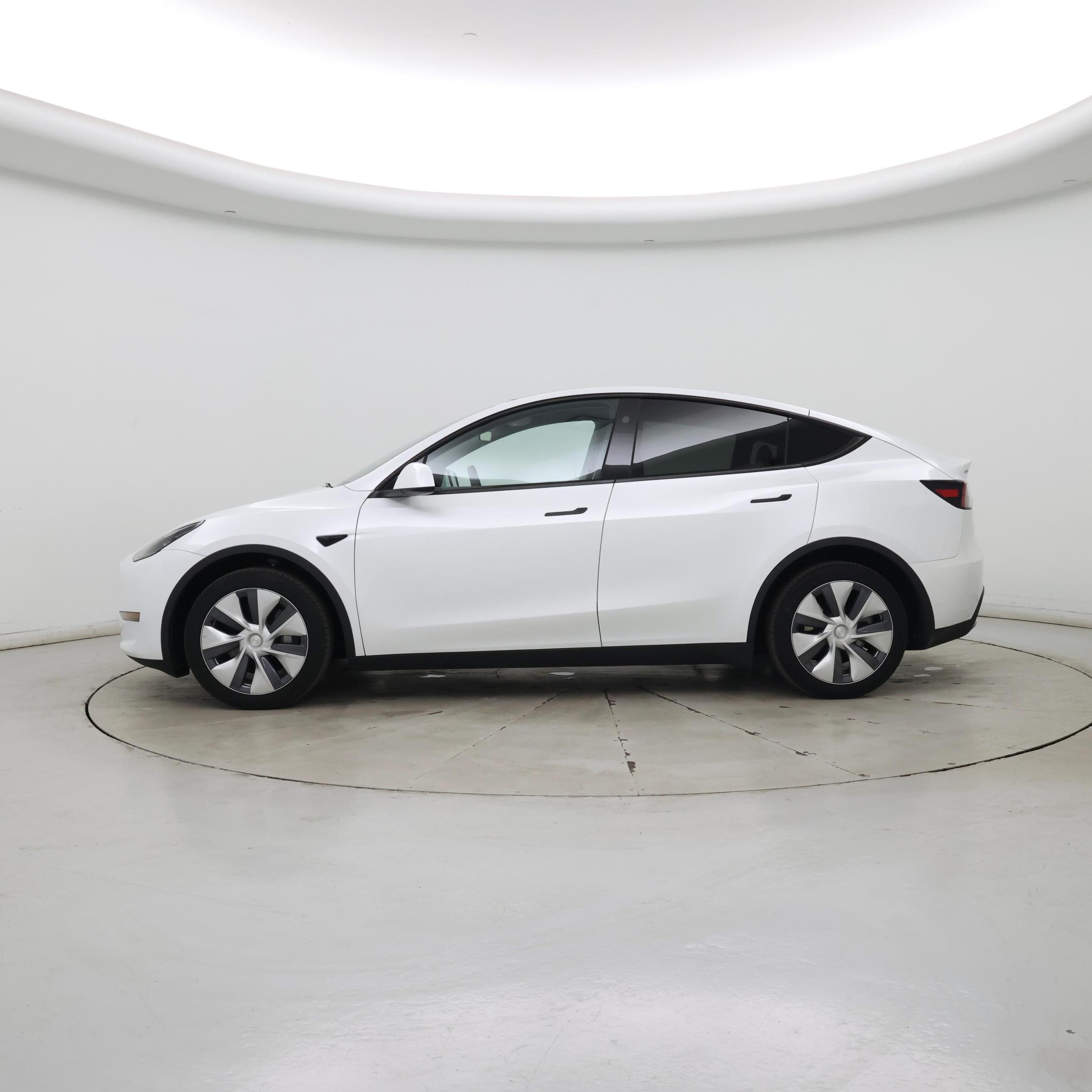 Thumbnail: 2024 Tesla Model Y - 3