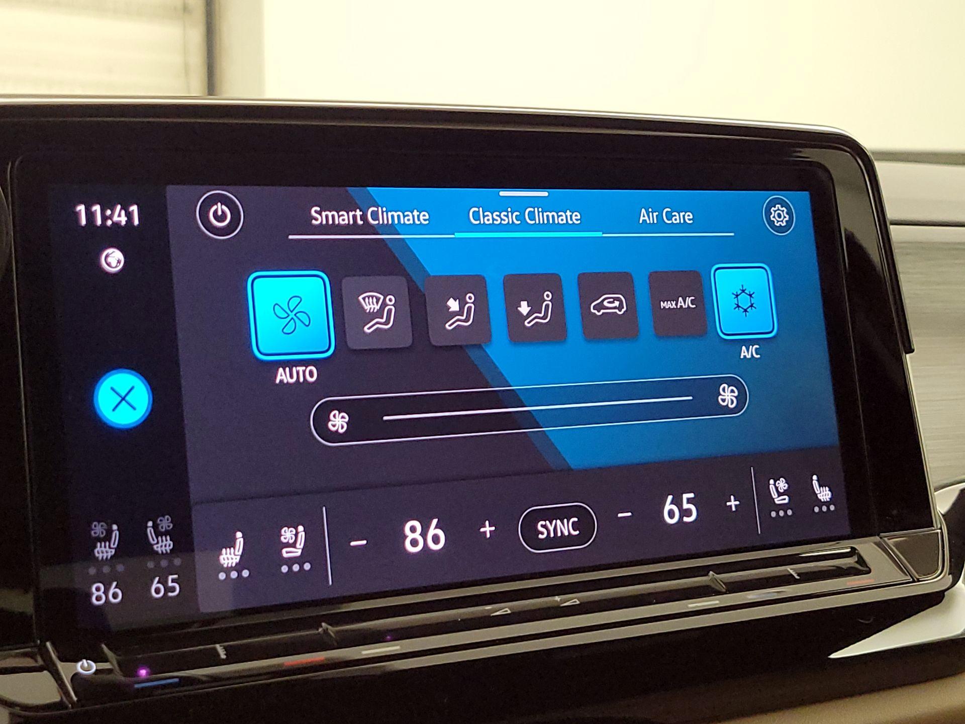 Thumbnail: 2024 Volkswagen Atlas - 16