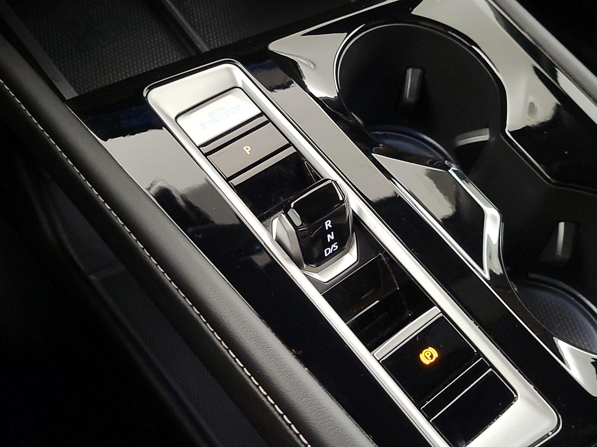 Thumbnail: 2024 Volkswagen Atlas - 17