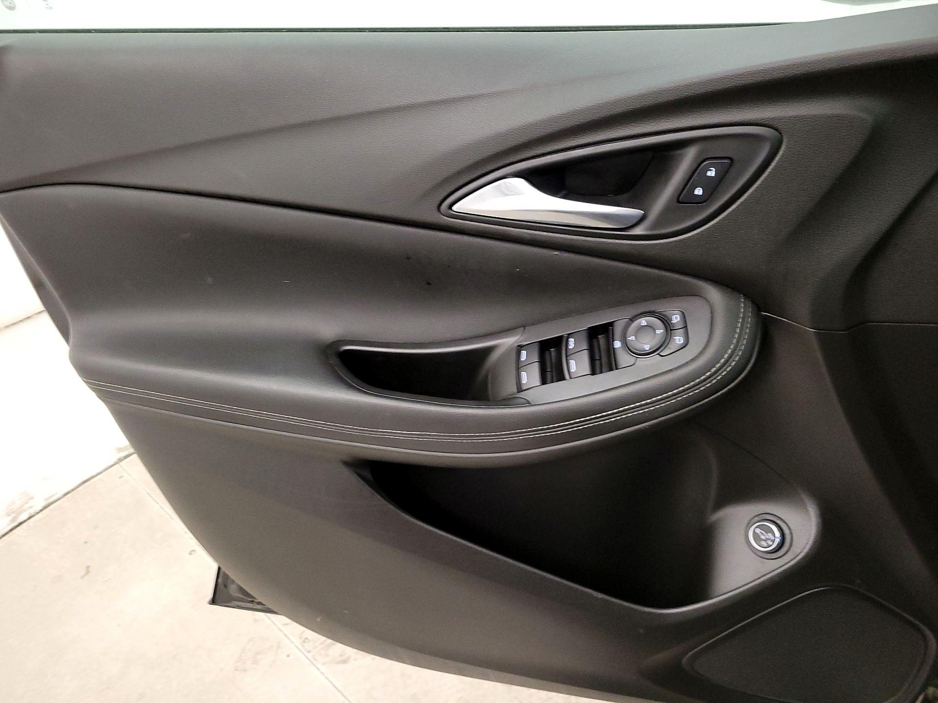 Thumbnail: 2021 Buick Encore GX - 12