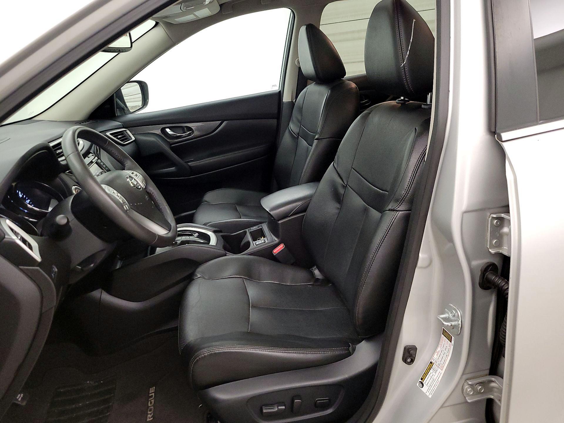 Thumbnail: 2016 Nissan Rogue - 11