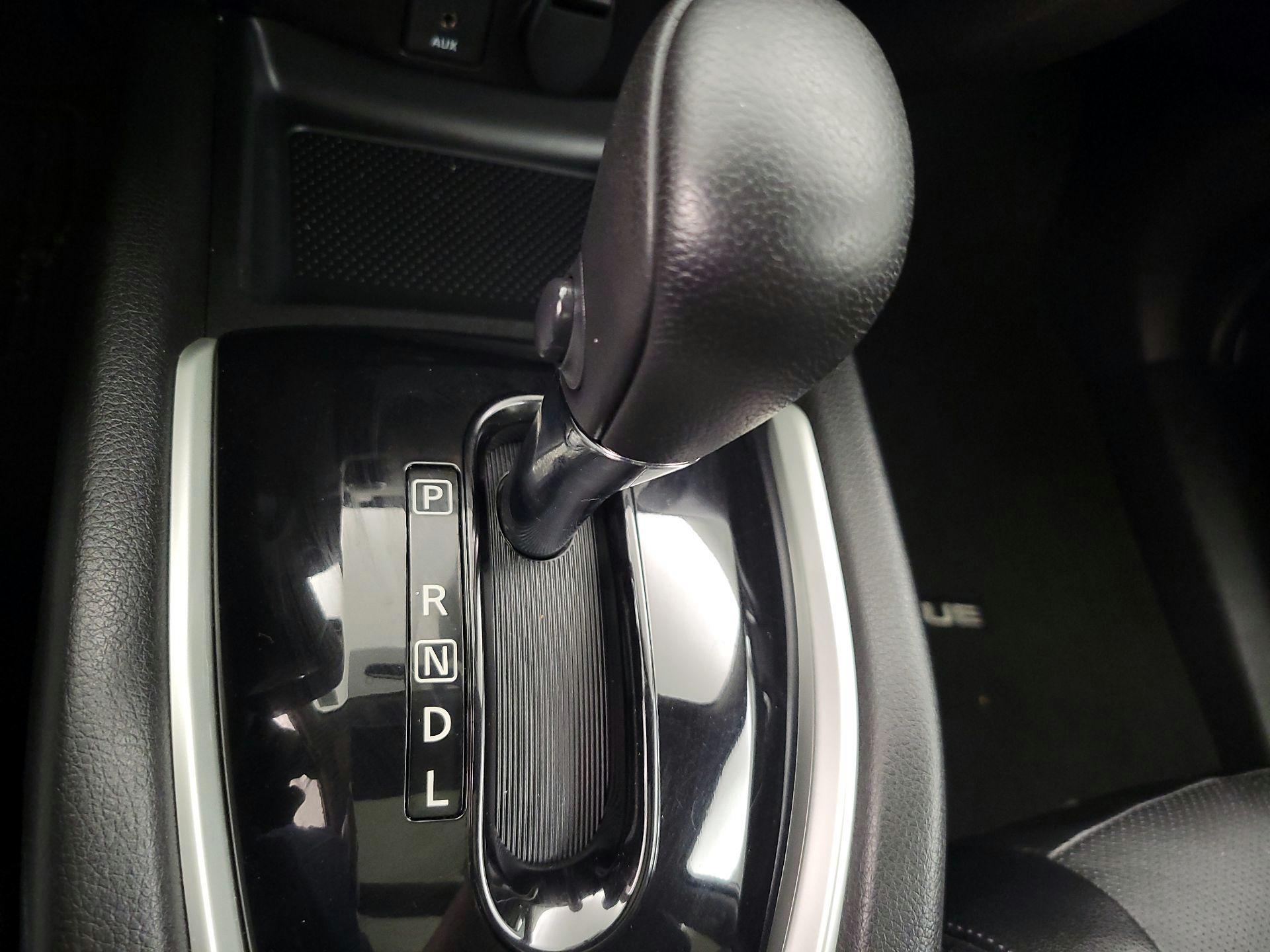 Thumbnail: 2016 Nissan Rogue - 18