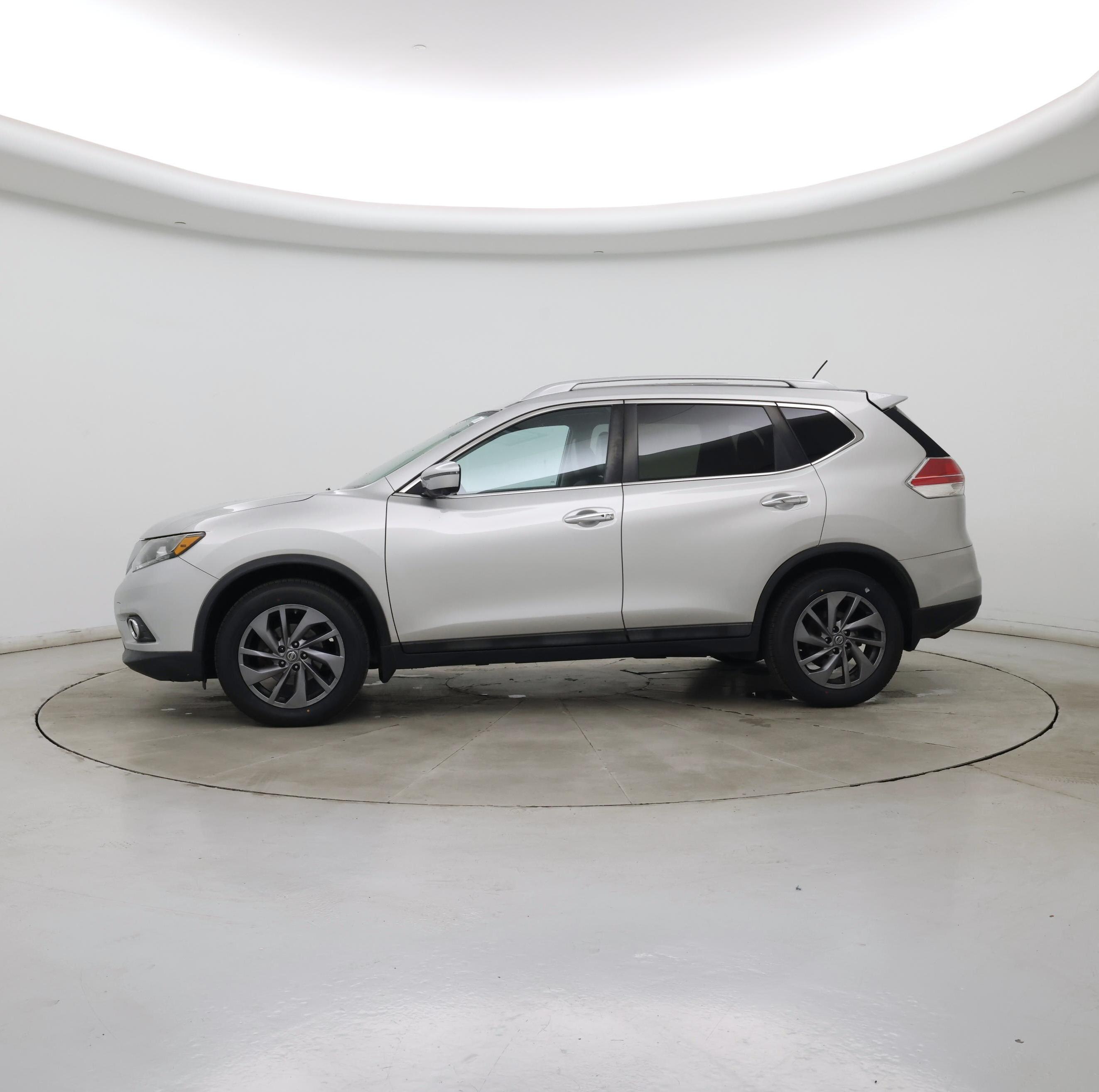 Thumbnail: 2016 Nissan Rogue - 3