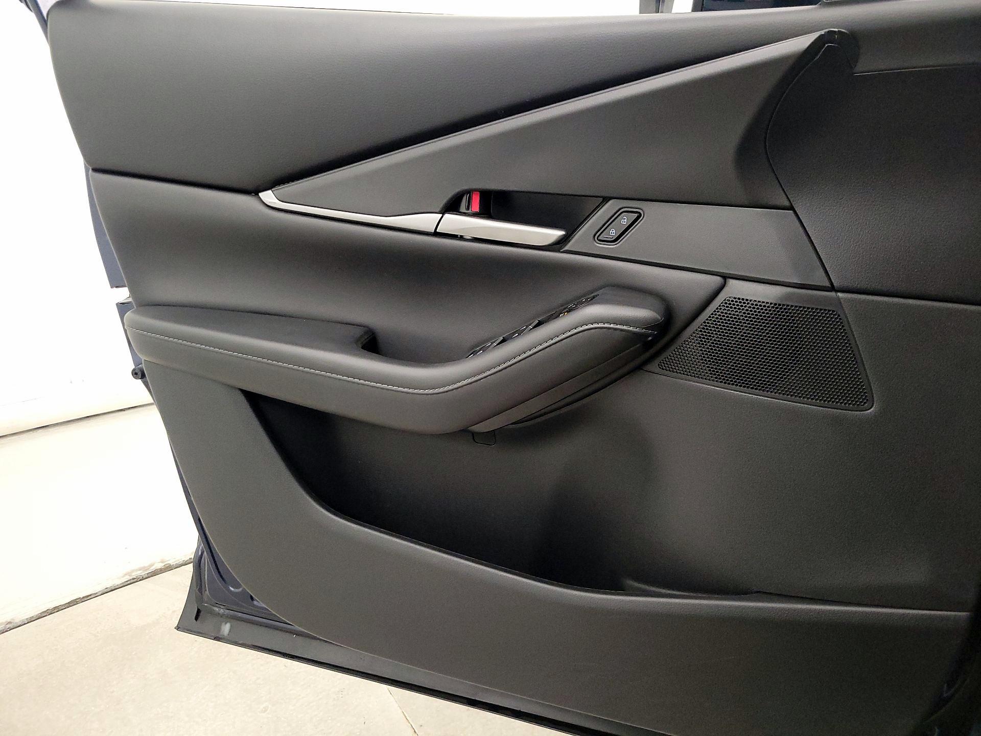 Thumbnail: 2022 Mazda CX-30 - 12