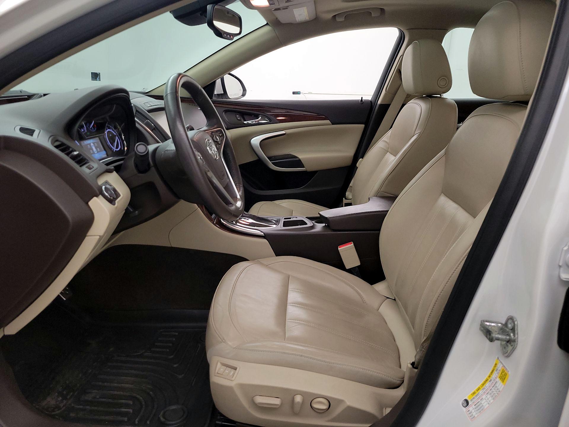 Thumbnail: 2017 Buick Regal - 11