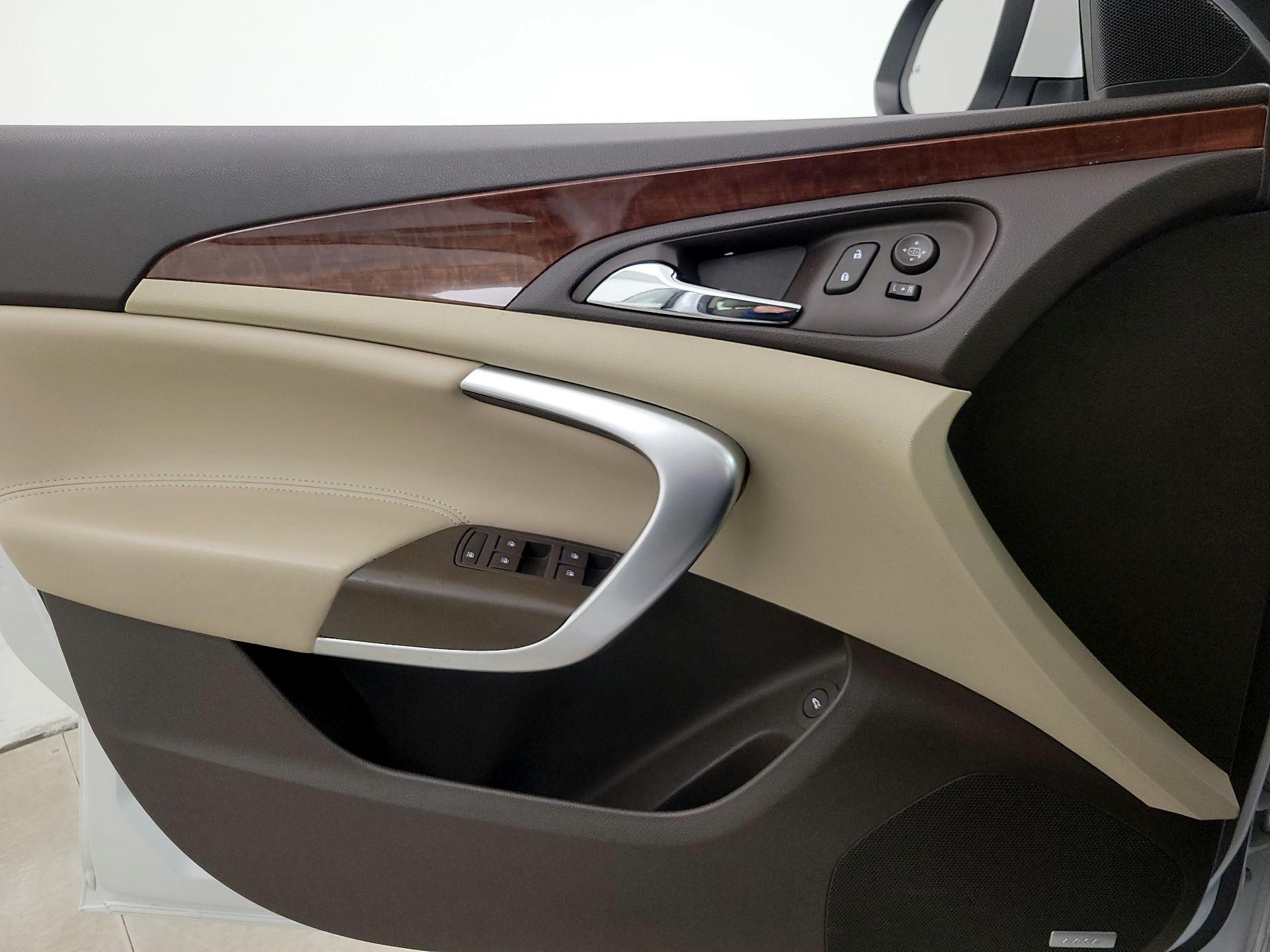 Thumbnail: 2017 Buick Regal - 12