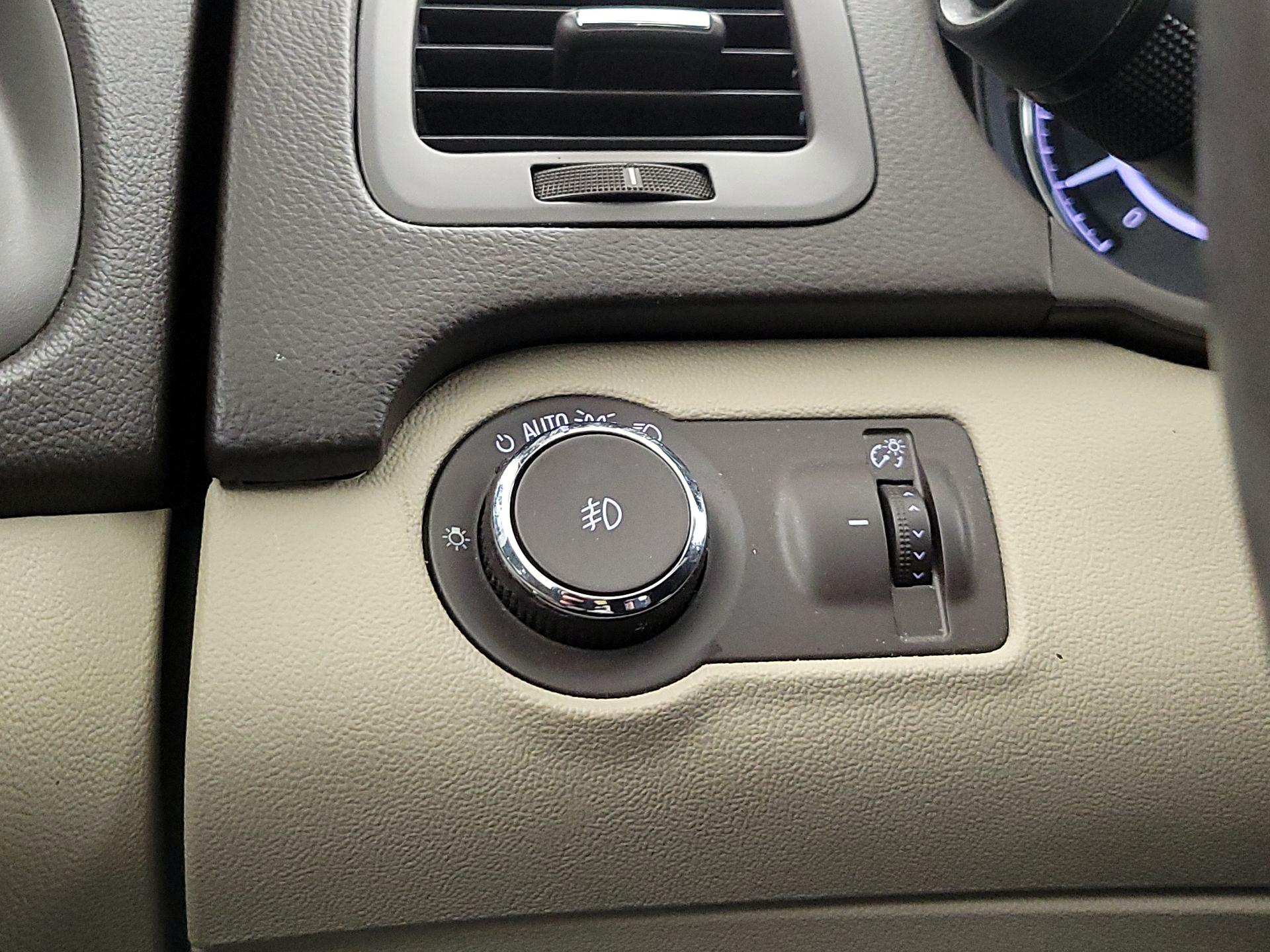 Thumbnail: 2017 Buick Regal - 13