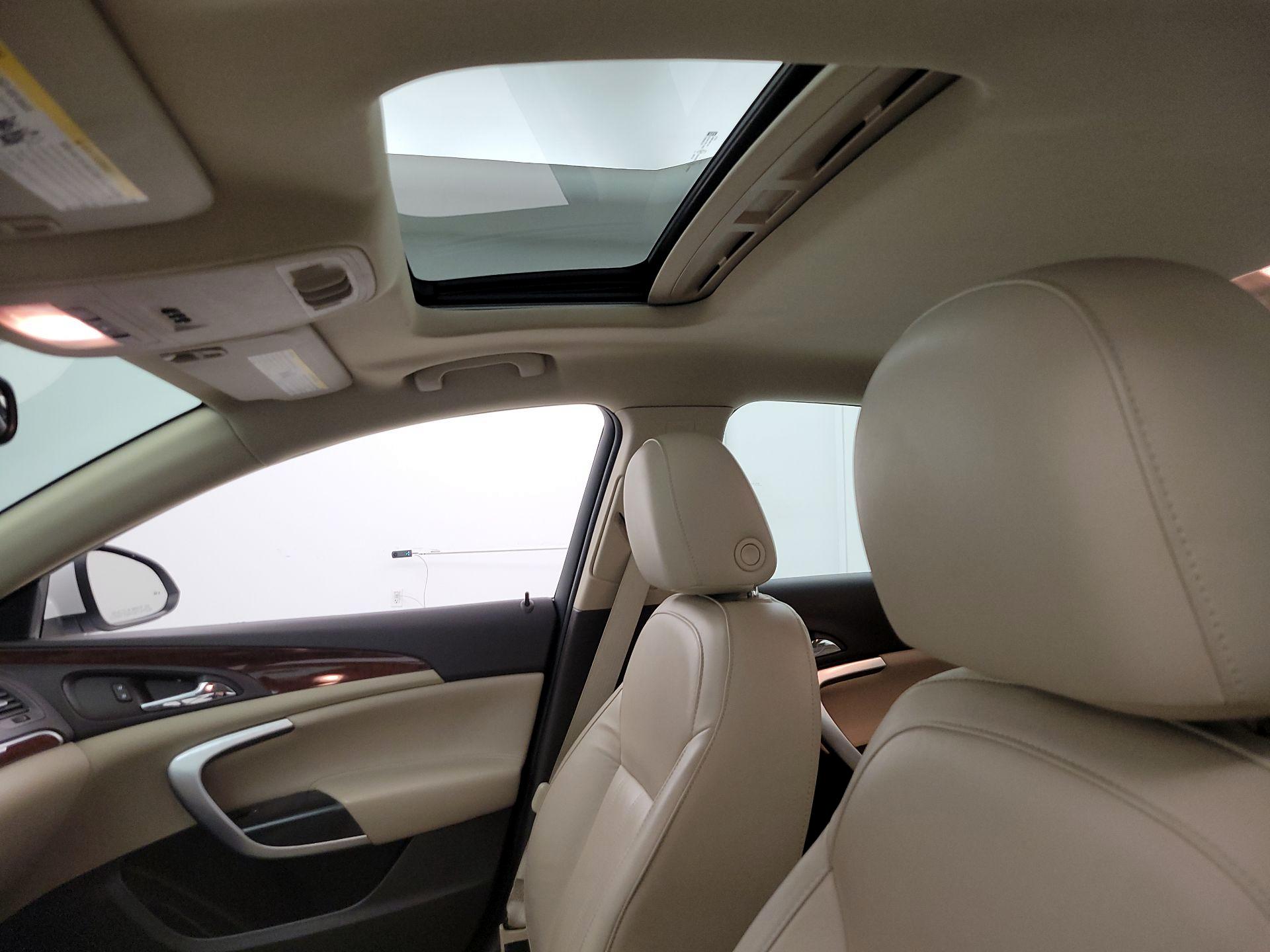 Thumbnail: 2017 Buick Regal - 20