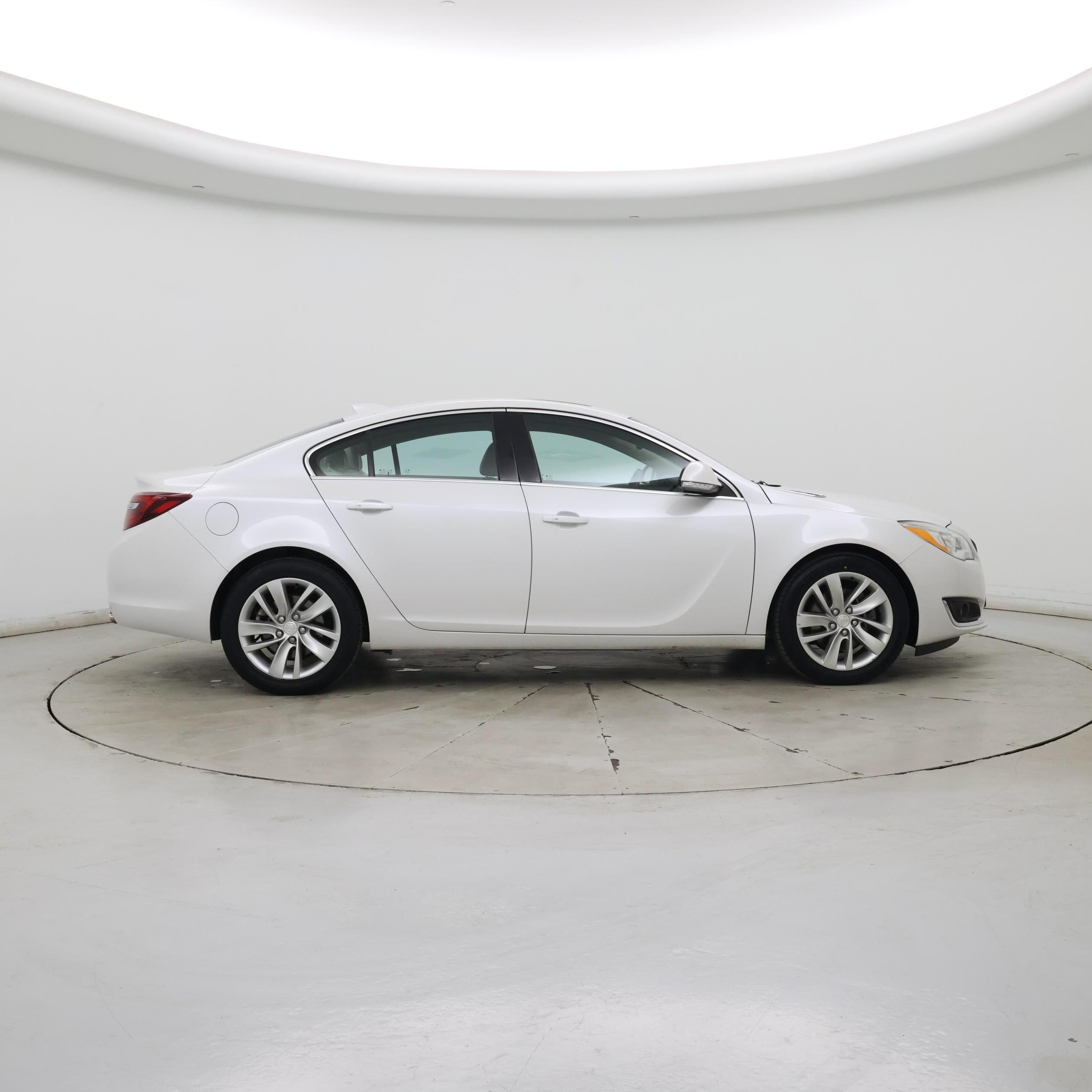 Thumbnail: 2017 Buick Regal - 7