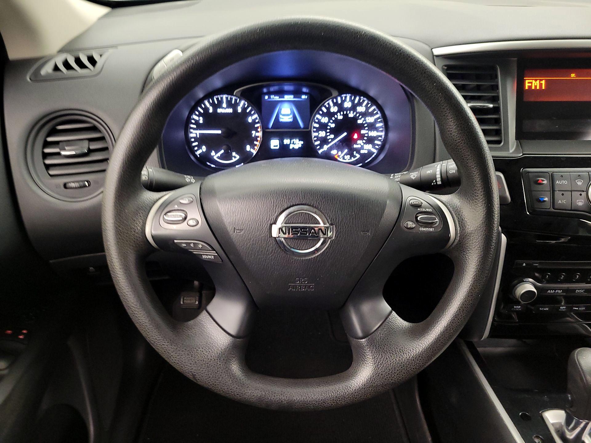 Thumbnail: 2014 Nissan Pathfinder - 10
