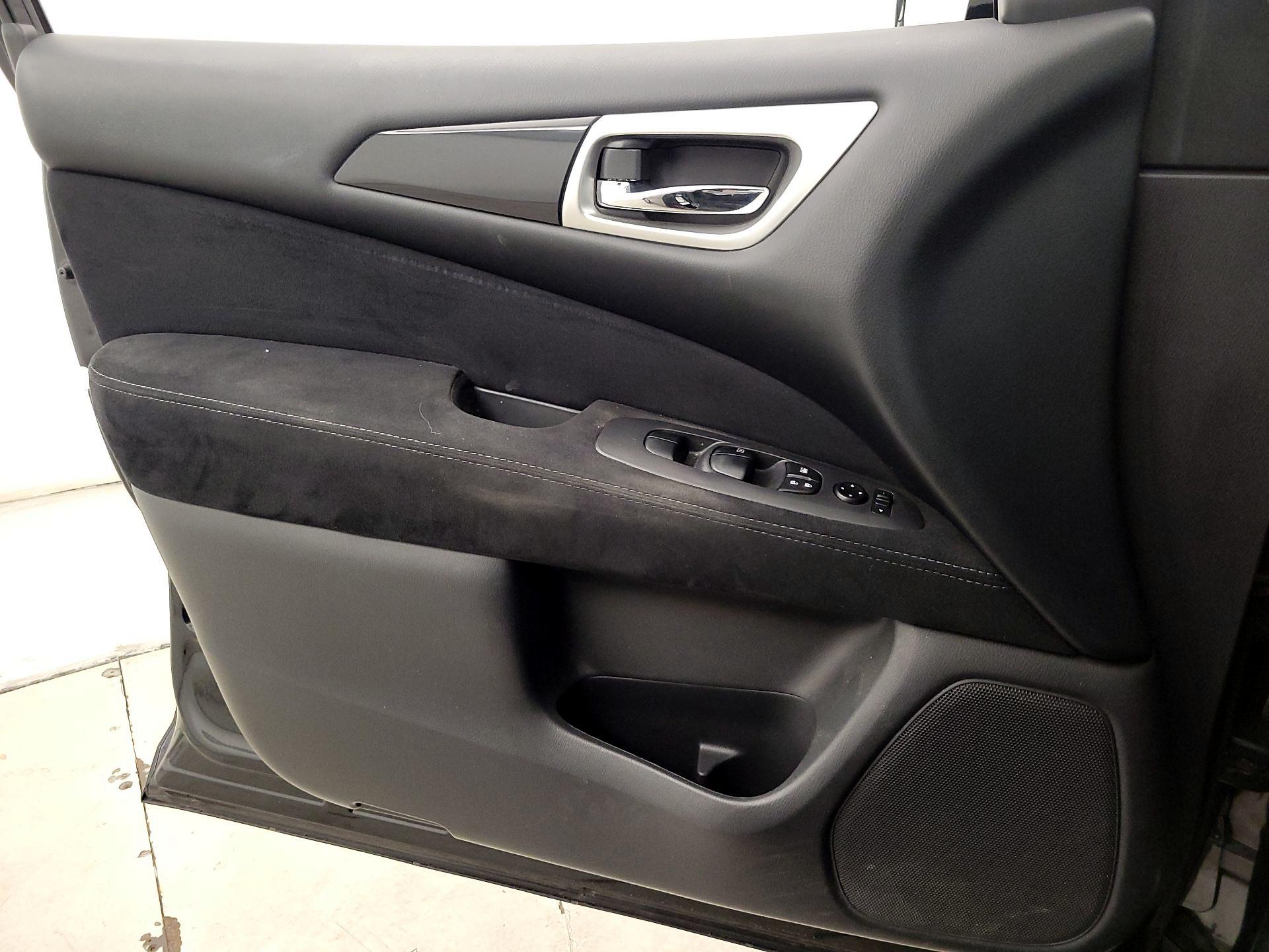 Thumbnail: 2014 Nissan Pathfinder - 12