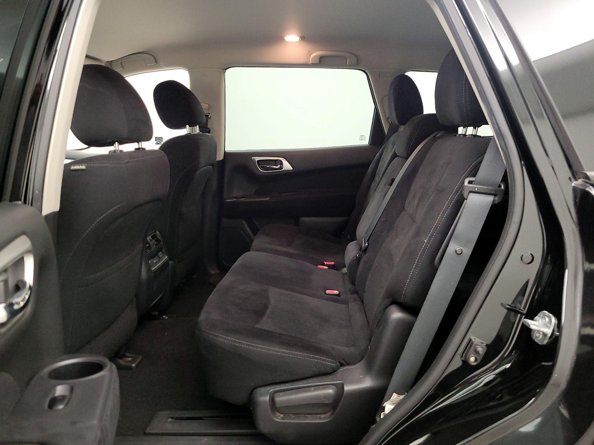 Thumbnail: 2014 Nissan Pathfinder - 18