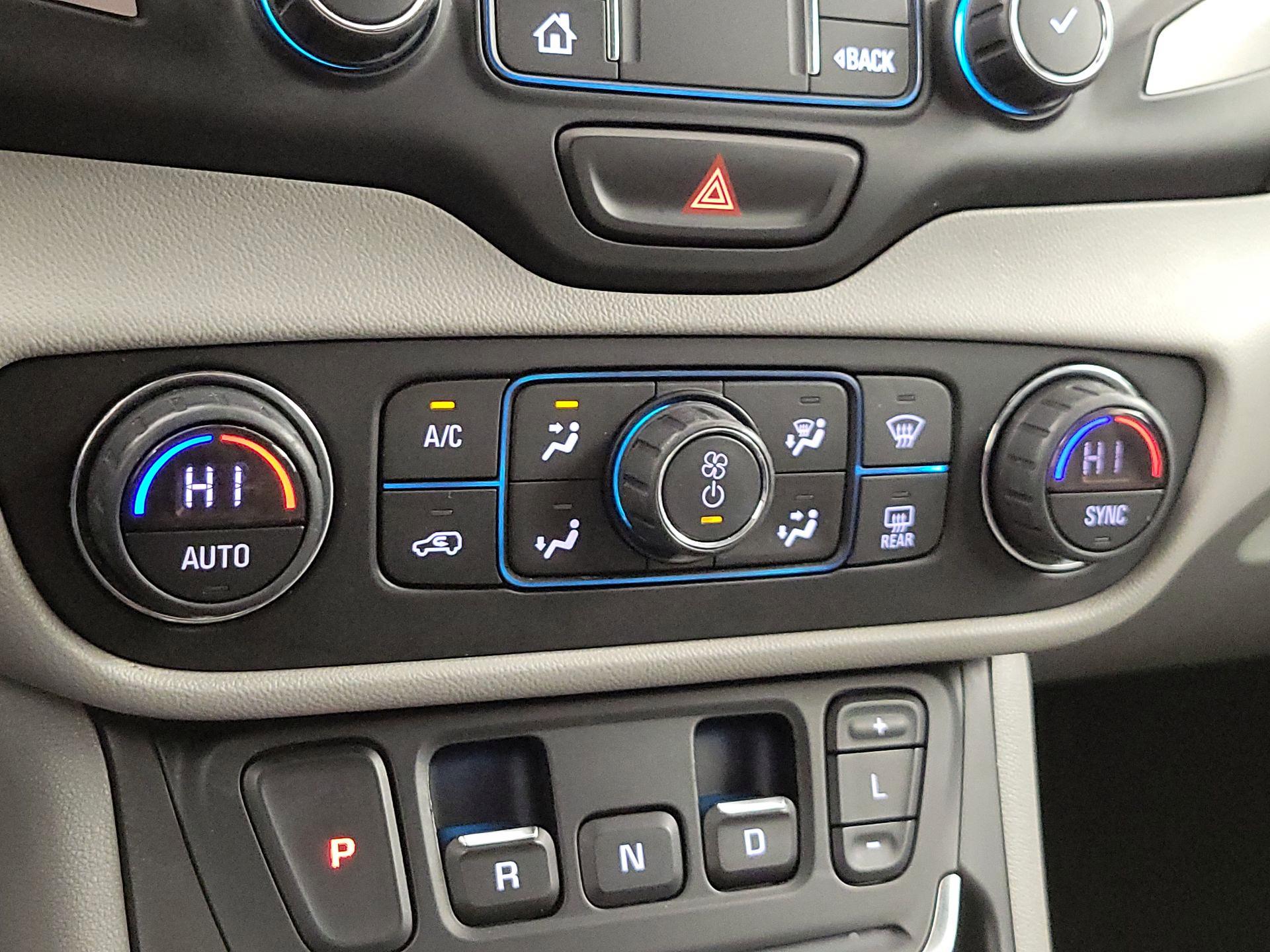 Thumbnail: 2019 GMC Terrain - 17