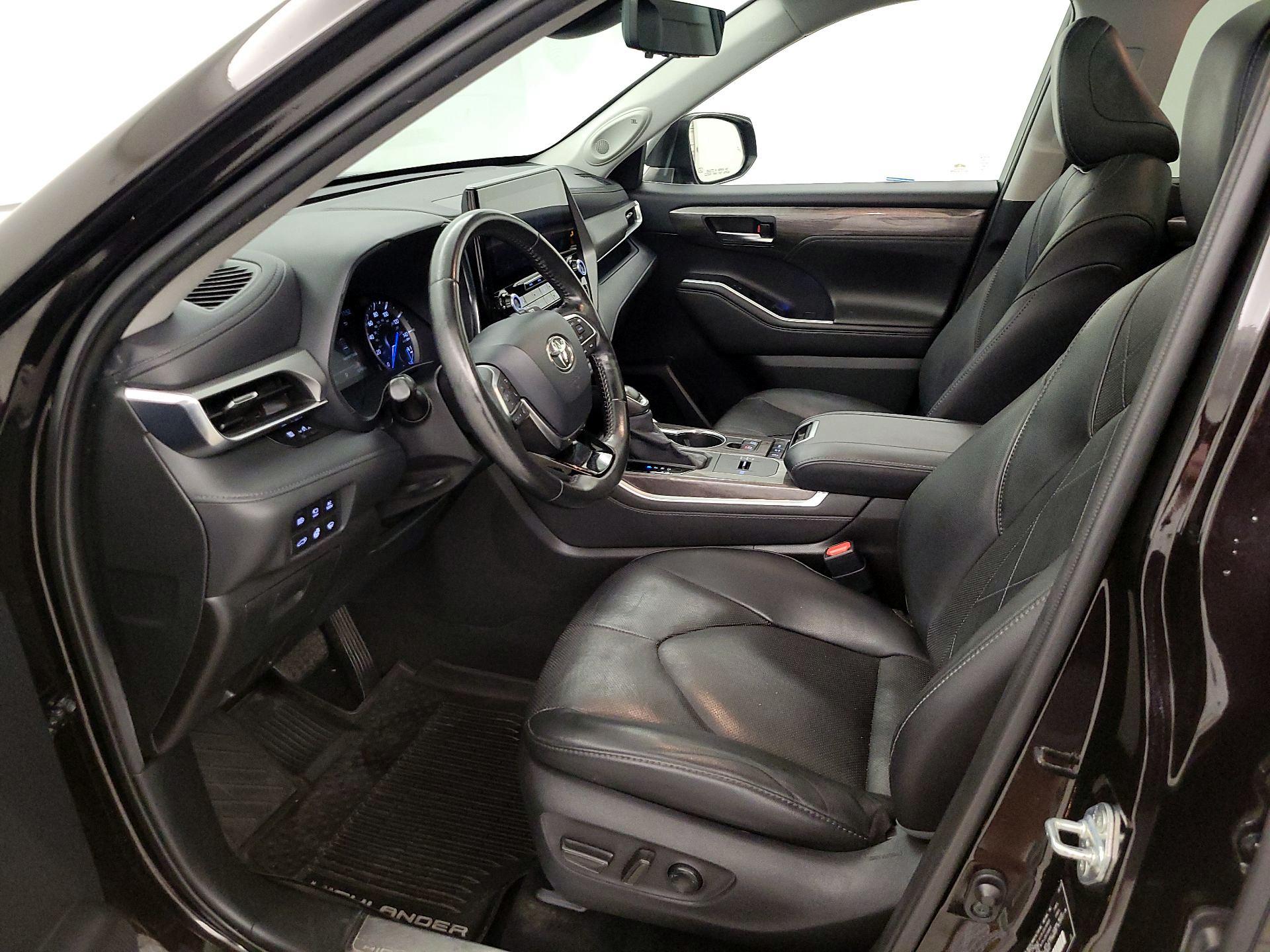 Thumbnail: 2020 Toyota Highlander - 11