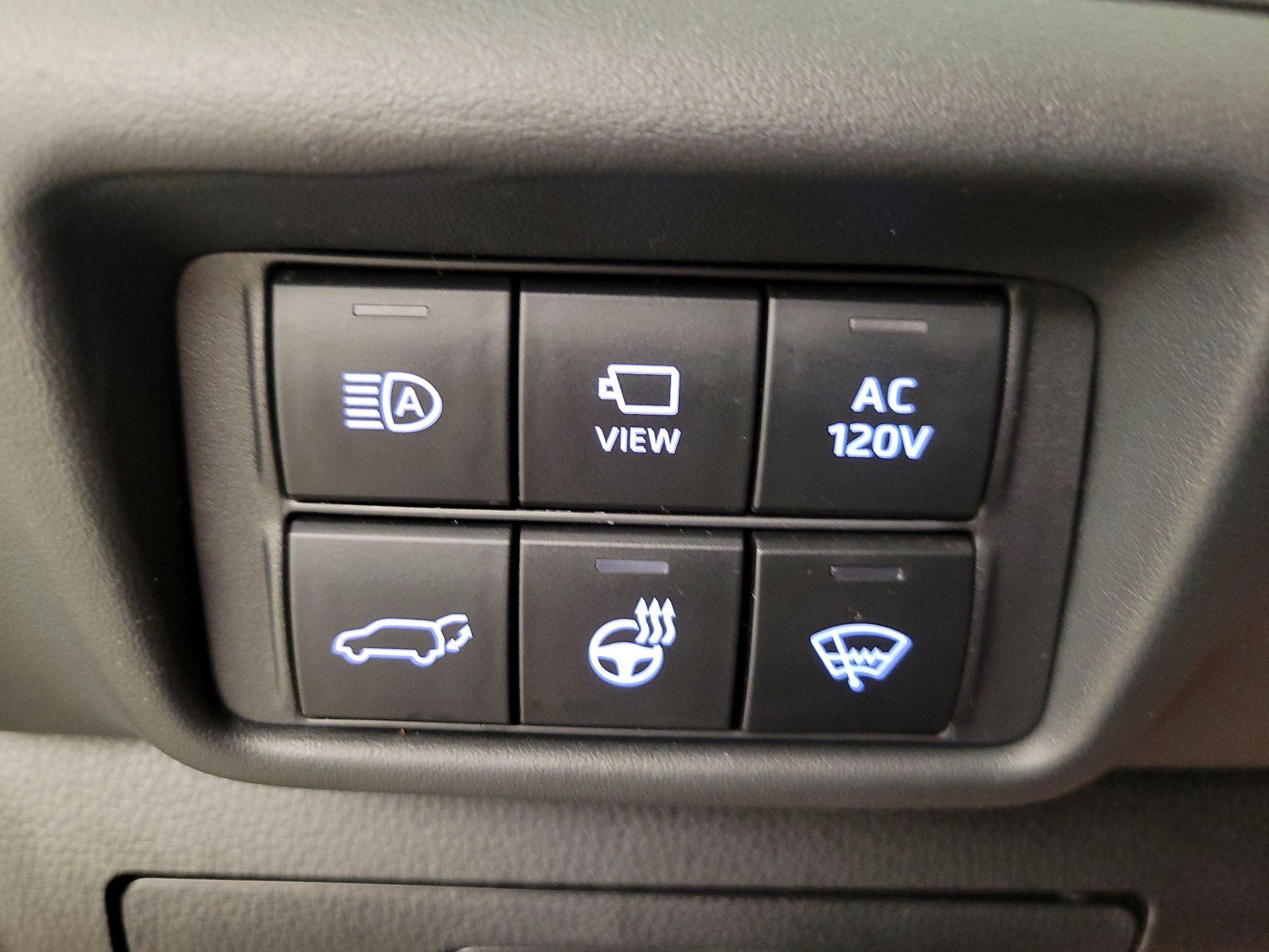 Thumbnail: 2020 Toyota Highlander - 13