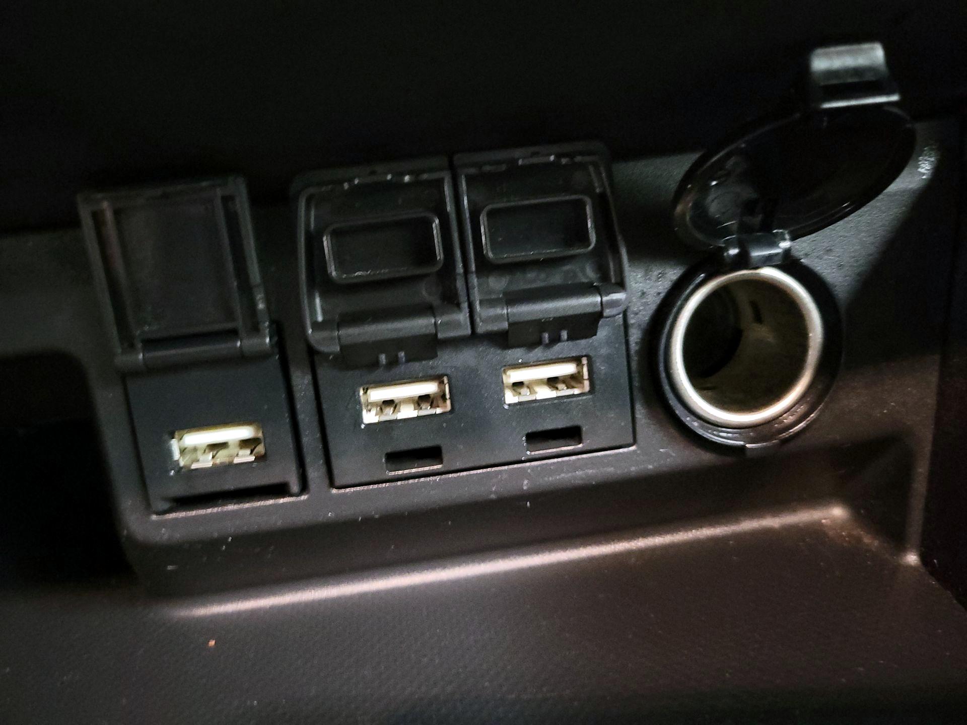 Thumbnail: 2020 Toyota Highlander - 19