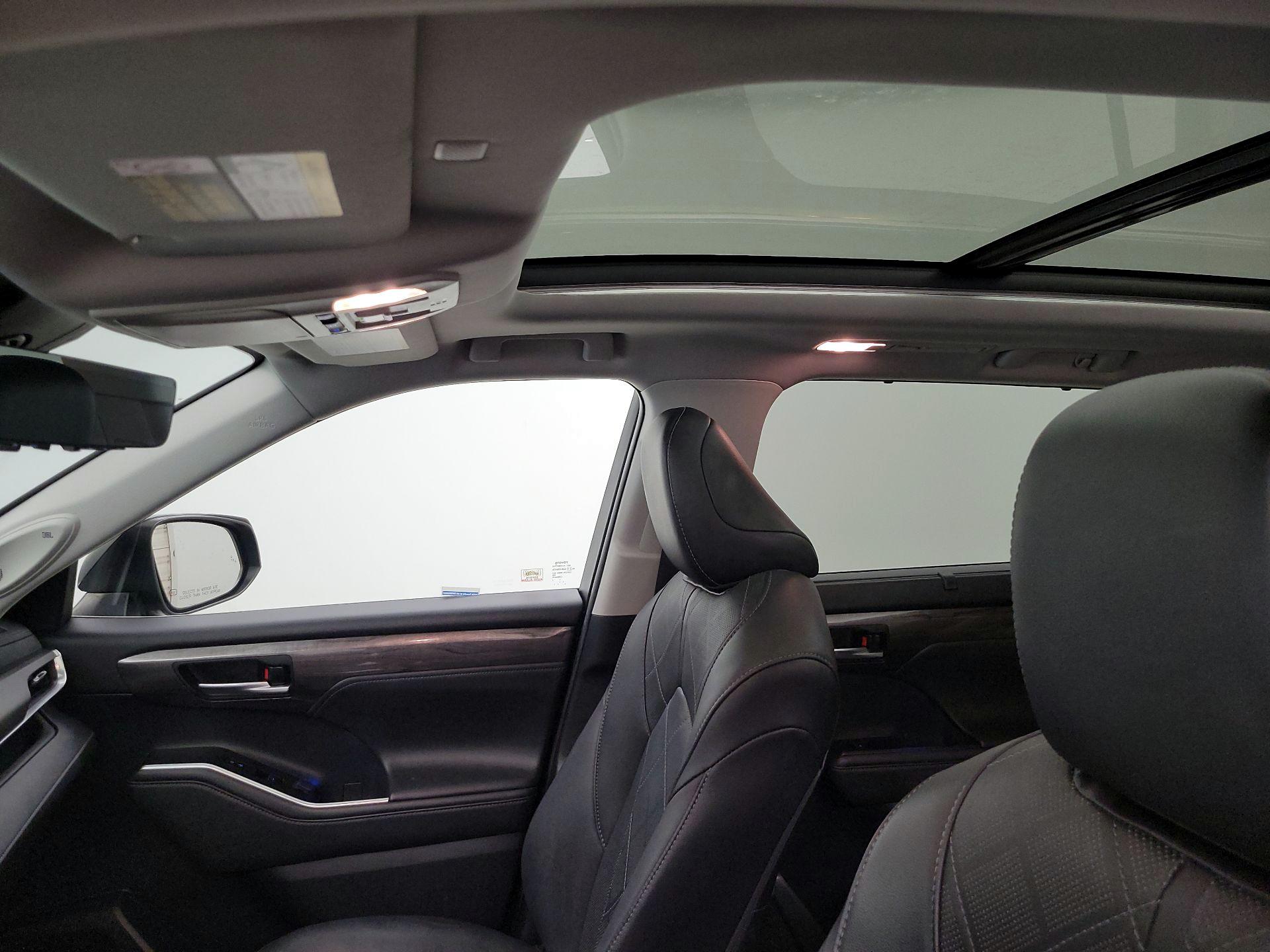 Thumbnail: 2020 Toyota Highlander - 20