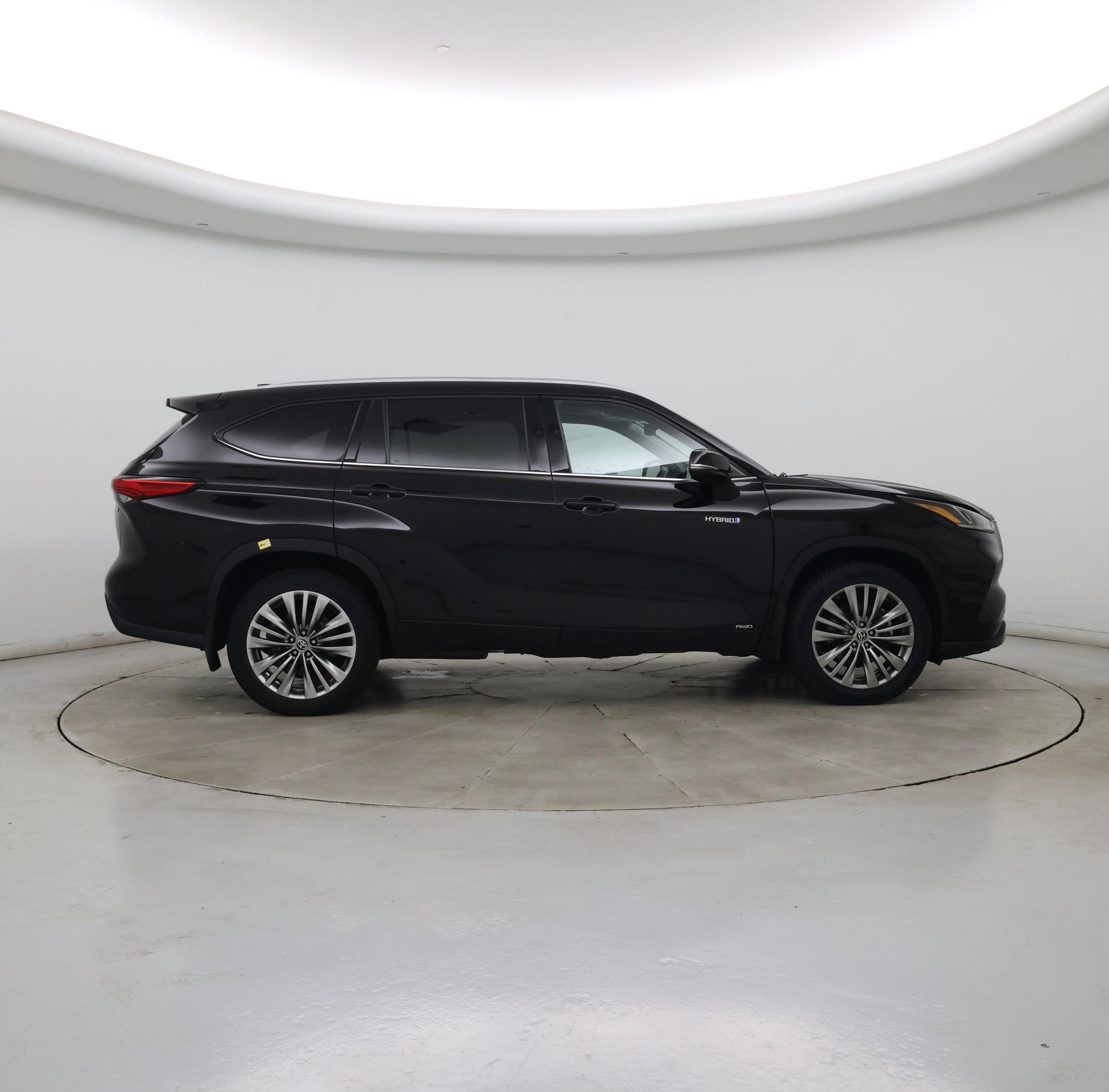 Thumbnail: 2020 Toyota Highlander - 7