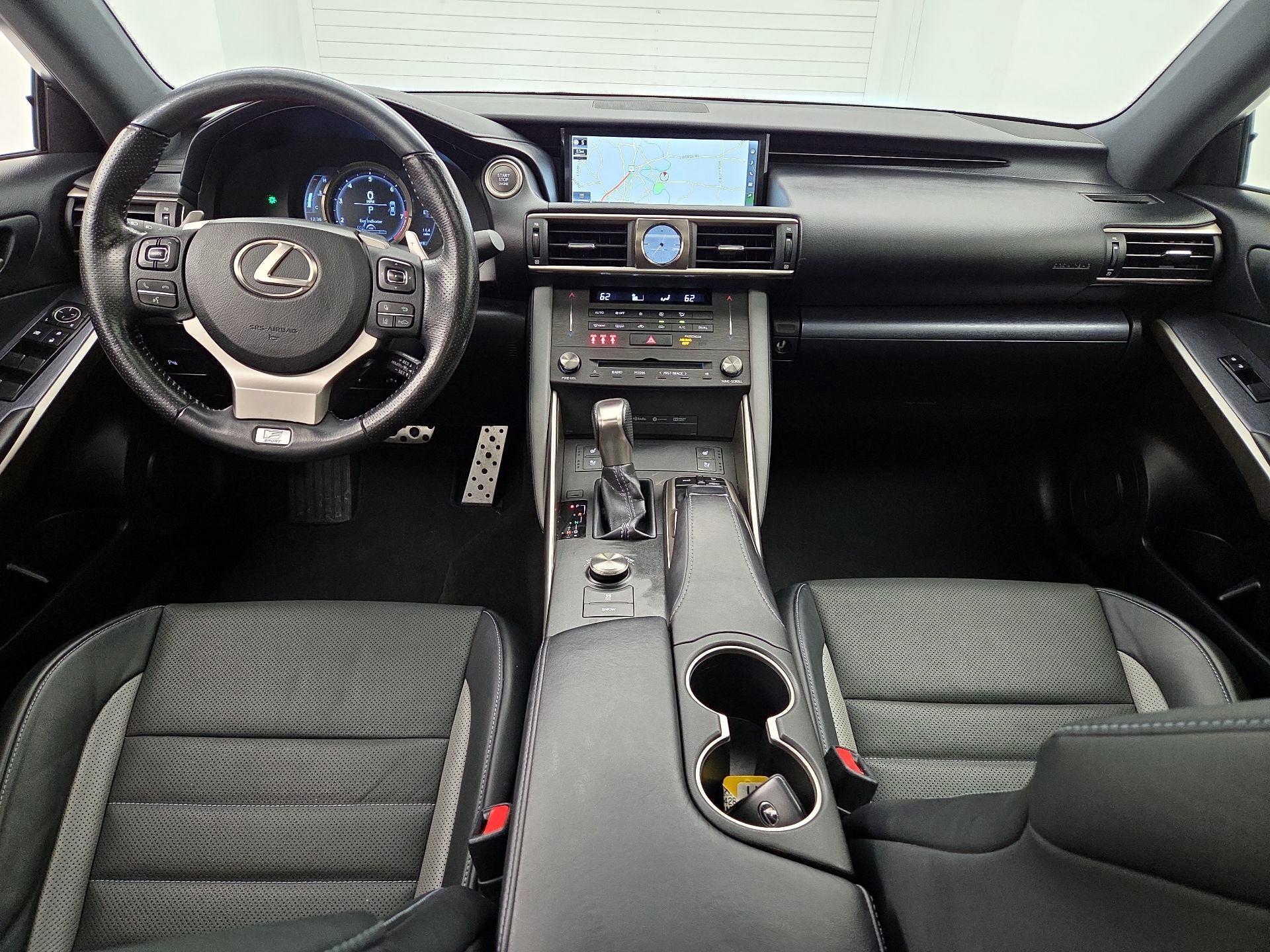 Thumbnail: 2020 Lexus IS - 9